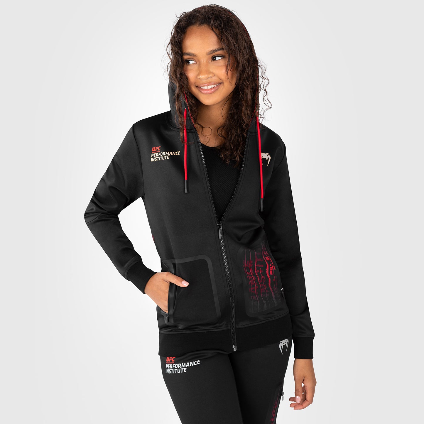 UFC Venum Performance Institute 2.0 女性用ジップパーカー - ブラック/レッド