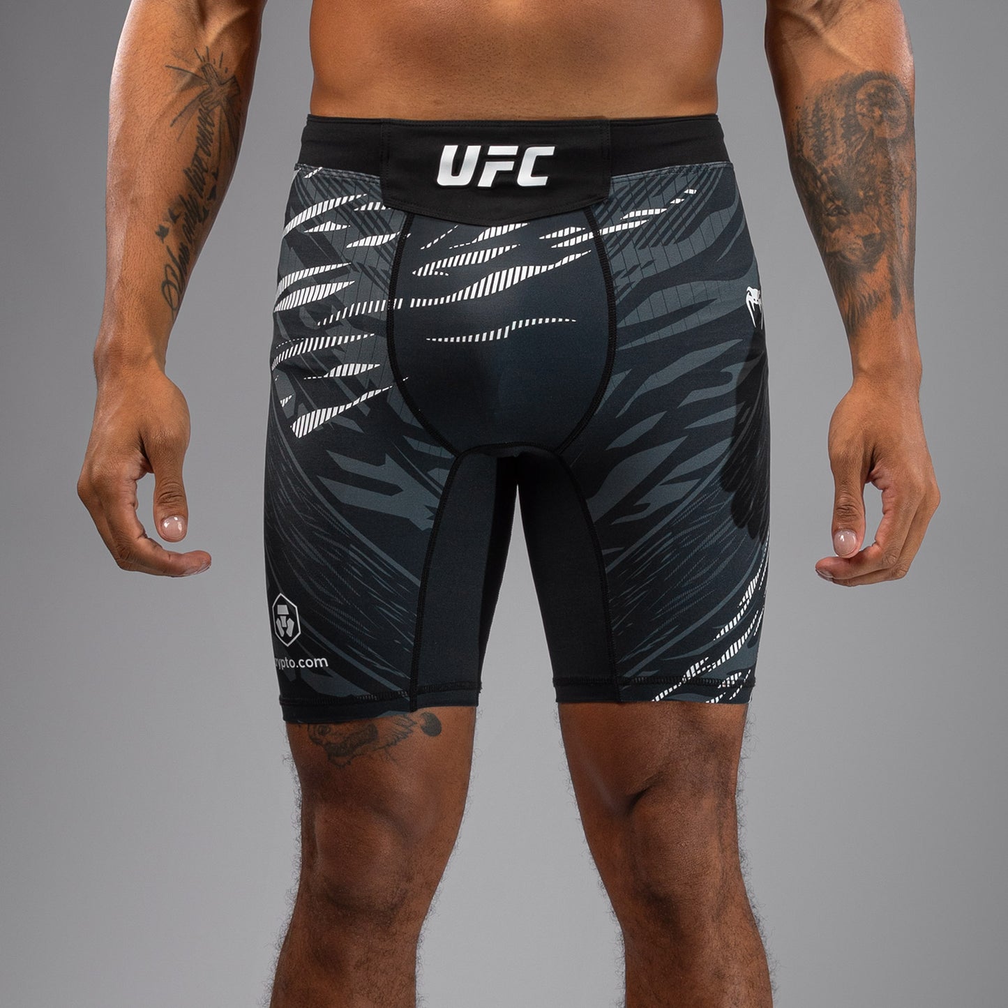 UFC Fusion by Venum Authentic Fight Night ヴァレトゥードショーツ(男性用) - ブラック