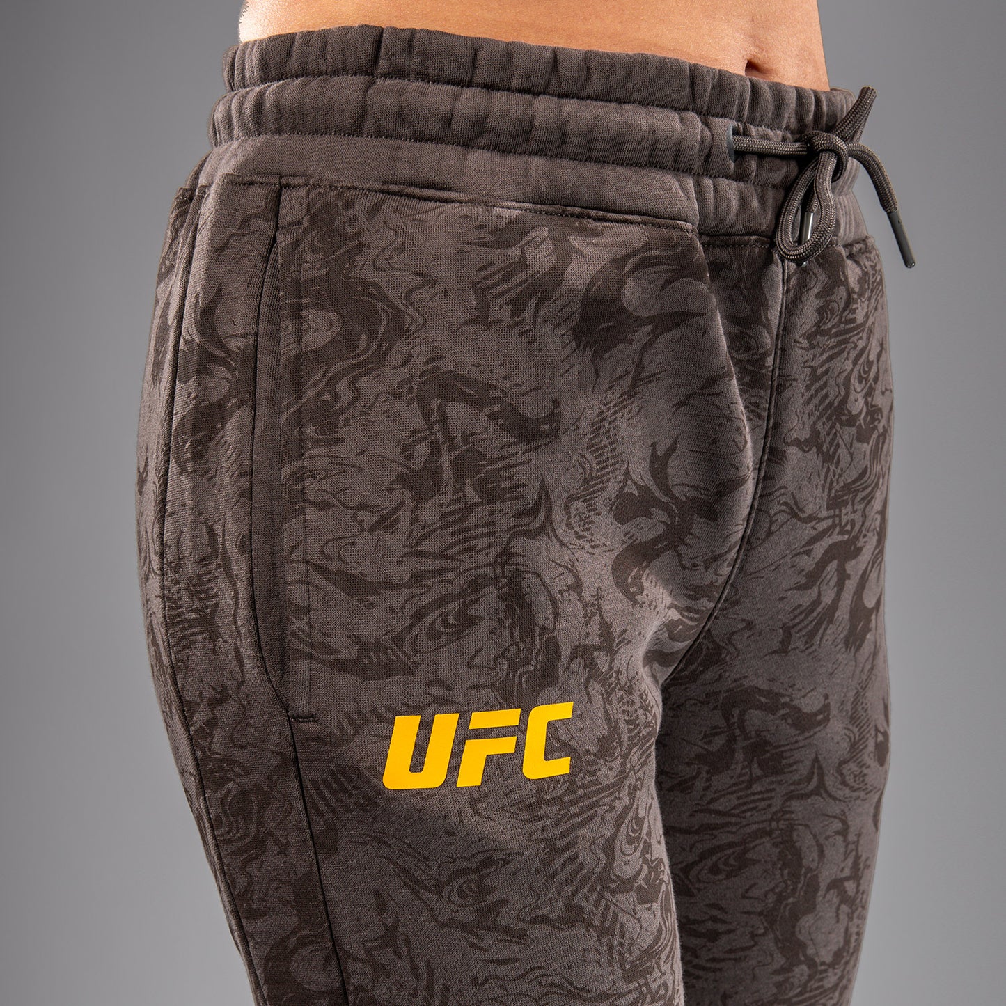 UFC Fusion by Venum Fight Week コットンパンツ(女性用) - アーセンブラウン