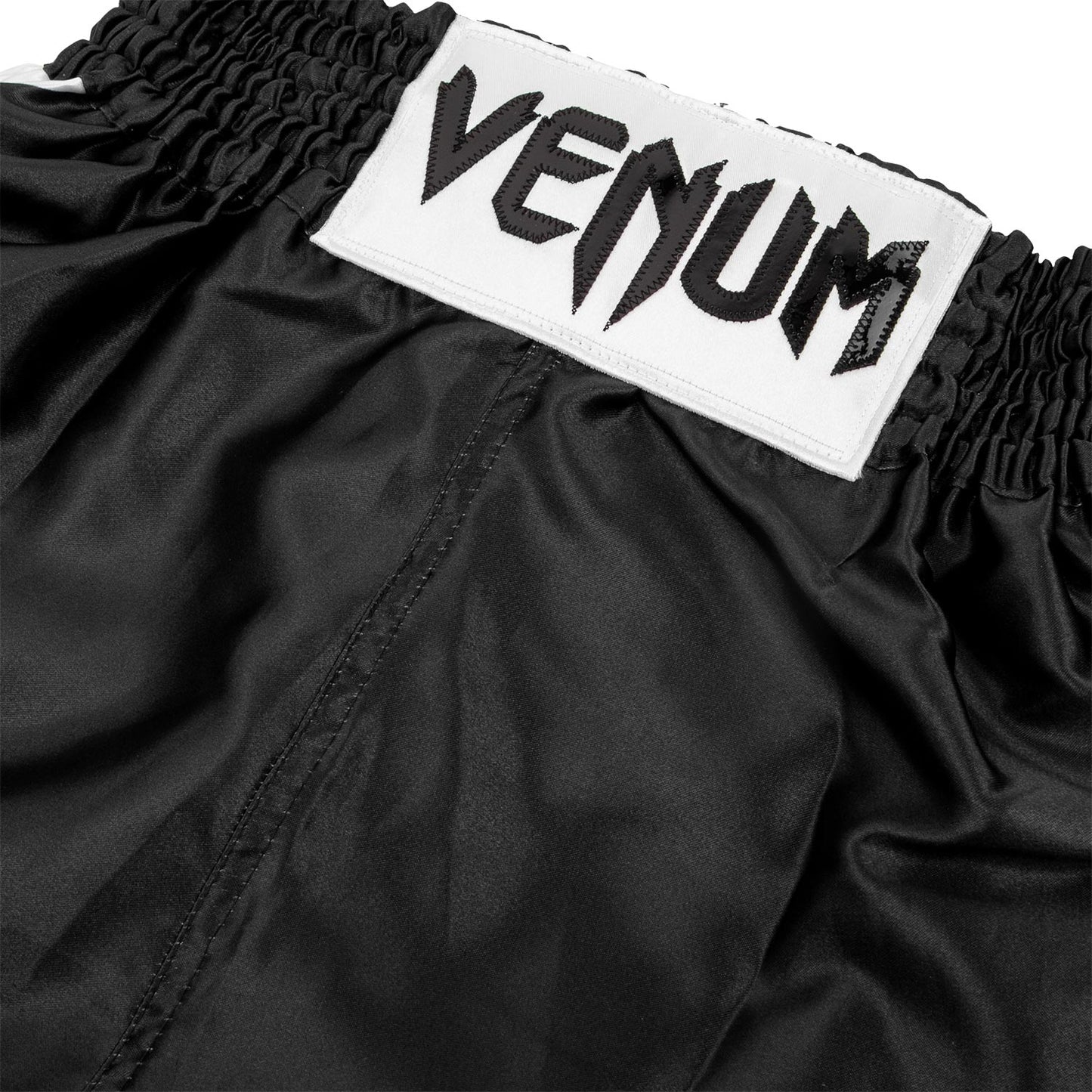 Venum Elite キッズボクシングショーツ - ブラック/ホワイト