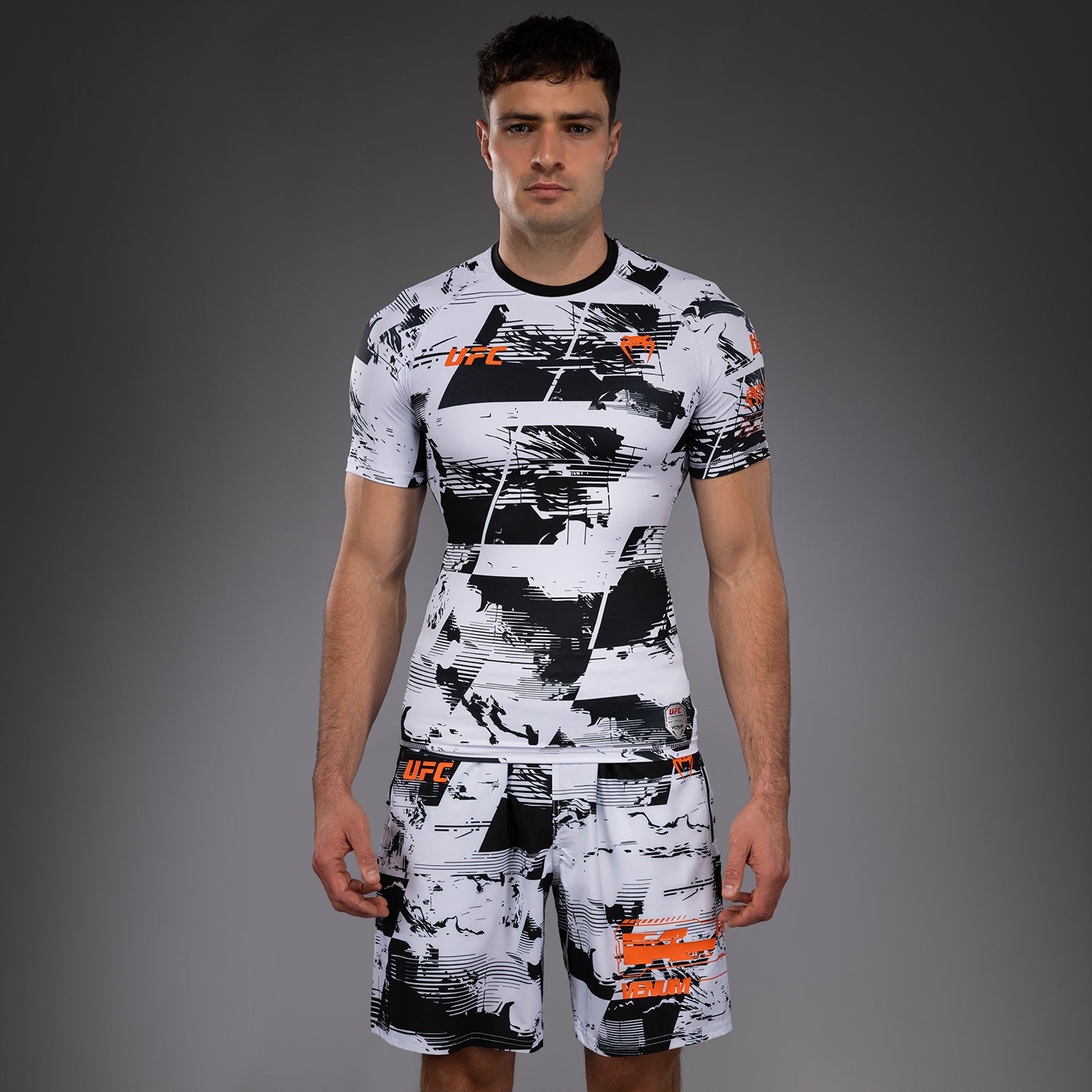 UFC［L］大人クール◎ヘビプリント◎総柄◎ポイントメッシュ◎ボクシングウェア 3bc6224e990e3eca0cb58e12ec2882