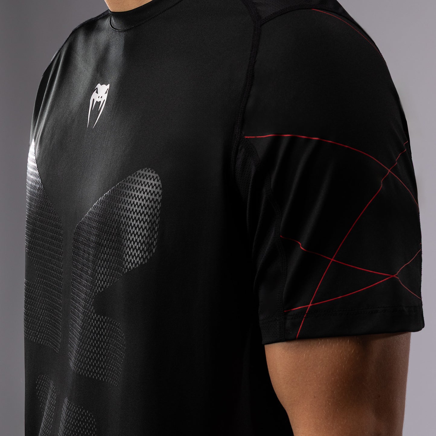 Venum Tactical XT メンズ・ドライ・テックTシャツ - ブラック/ファイヤーレッド