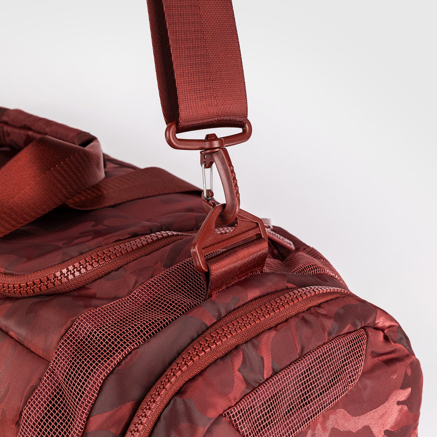 Venum Trainer Lite Sports Bag - カモフラージュ/バーガンディ