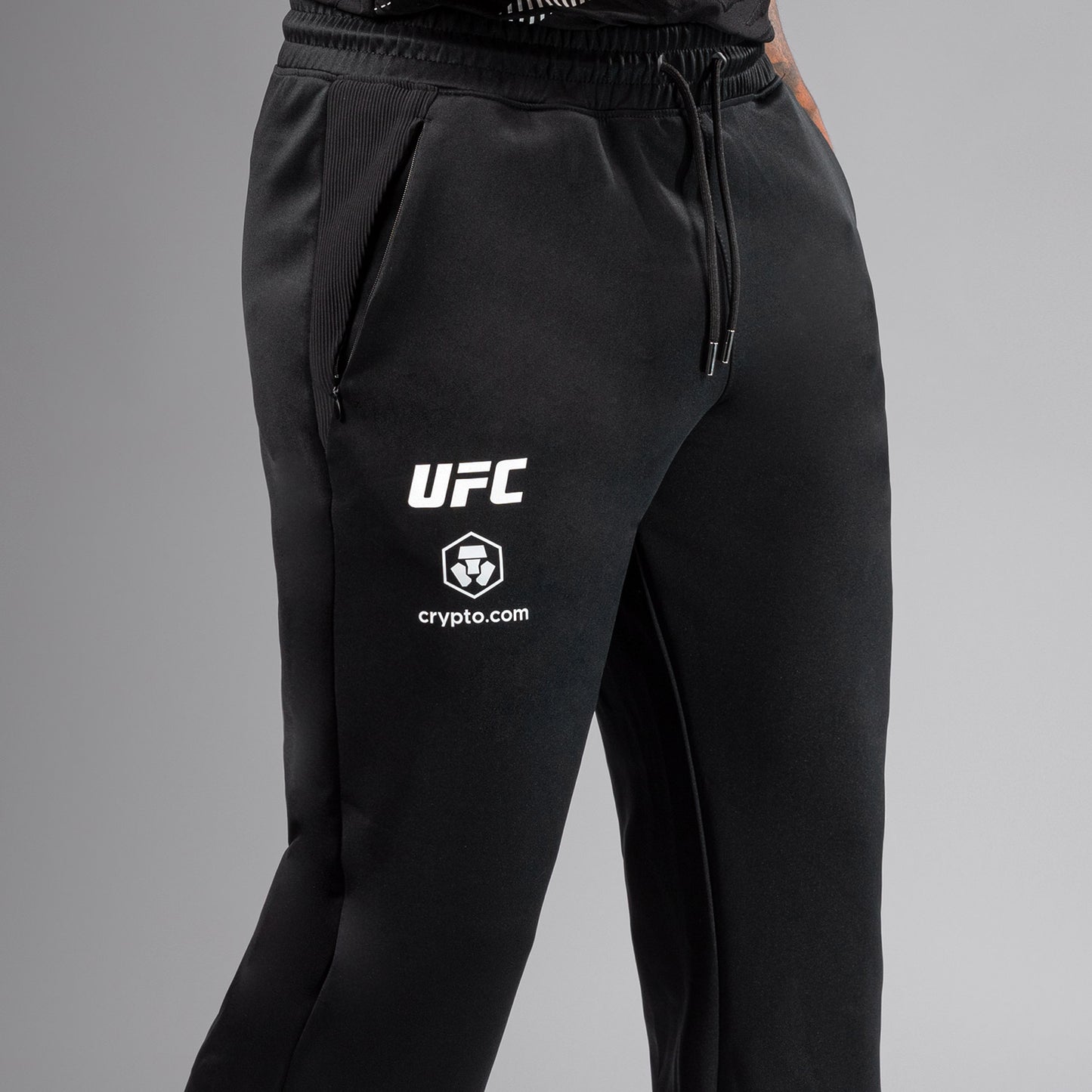 UFC Fusion by Venum Authentic Fight Night ストレートレッグパンツ(男性用) - ブラック