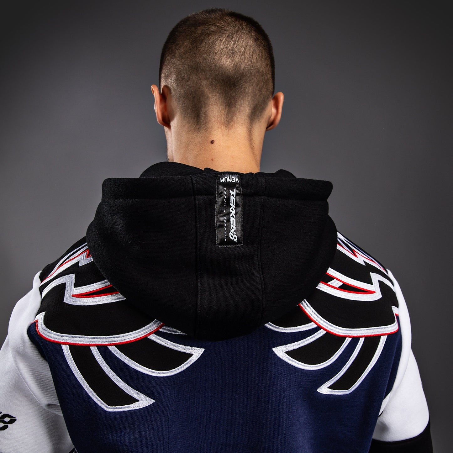 Venum x TEKKEN 8 - Jin Kazama フーディ - 青/黒/白