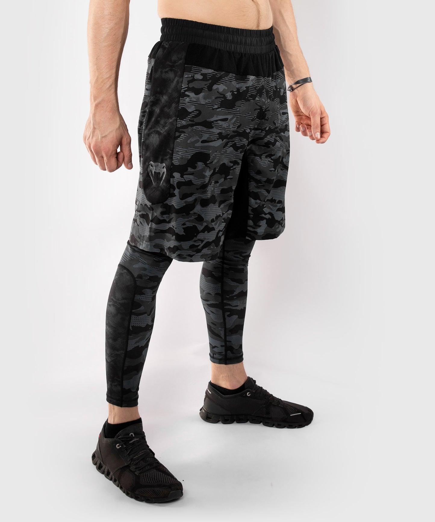 Venum Defender トレーニングショーツ - ダーク・カモ