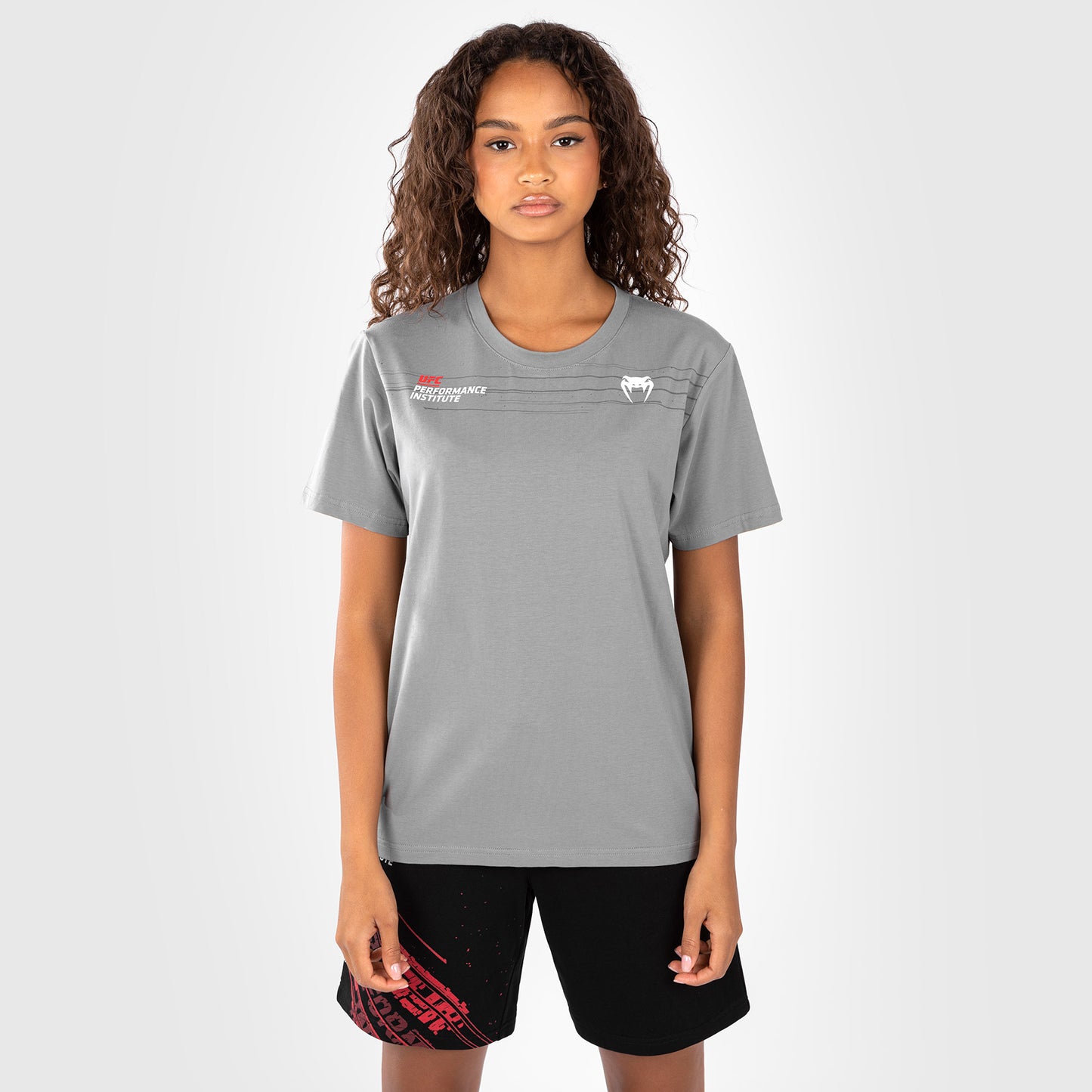 UFC Venum Performance Institute 2.0 女性用Tシャツ - グレー