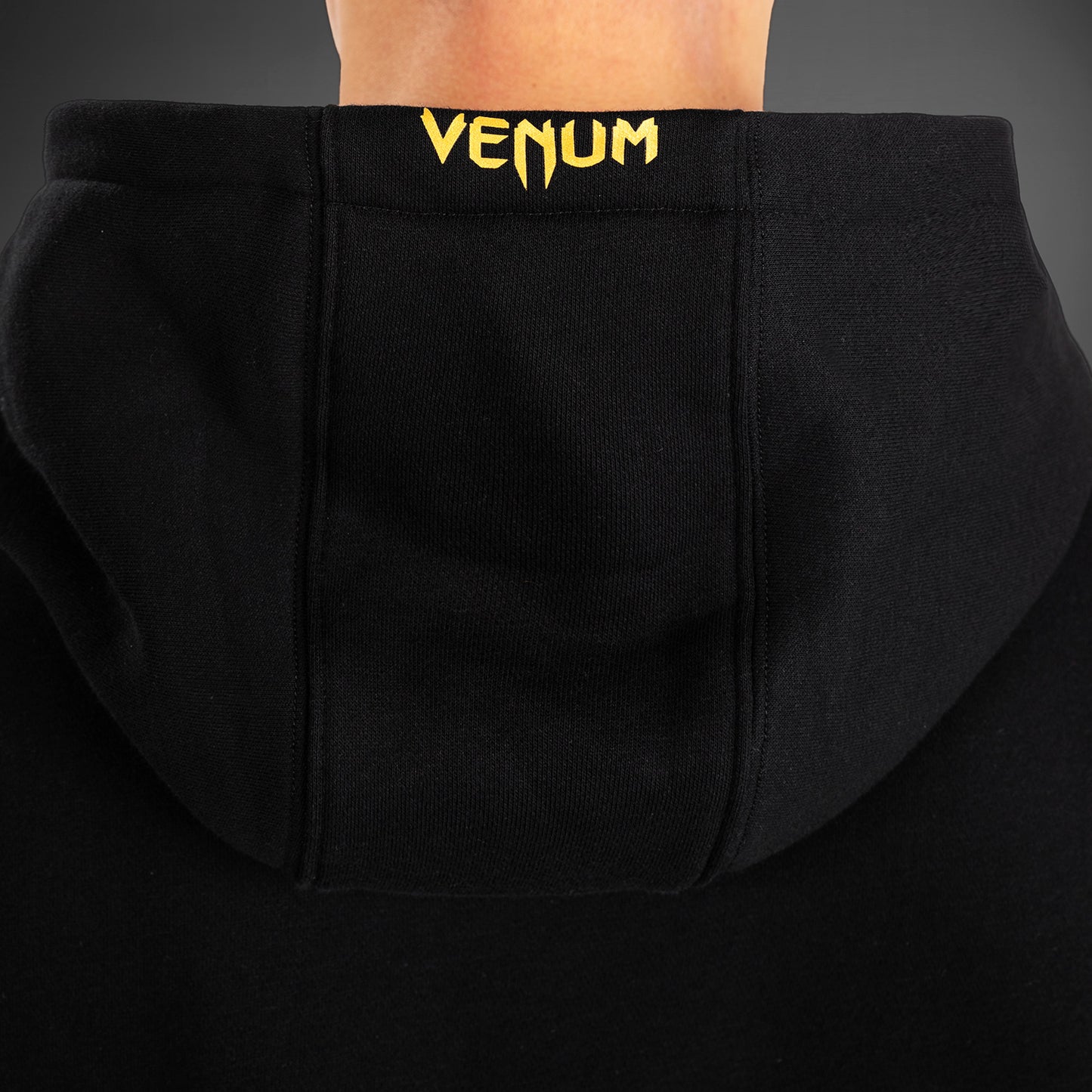 UFC Fusion by Venum Replica フード付きスウェットシャツ(男性用) - チャンピオン