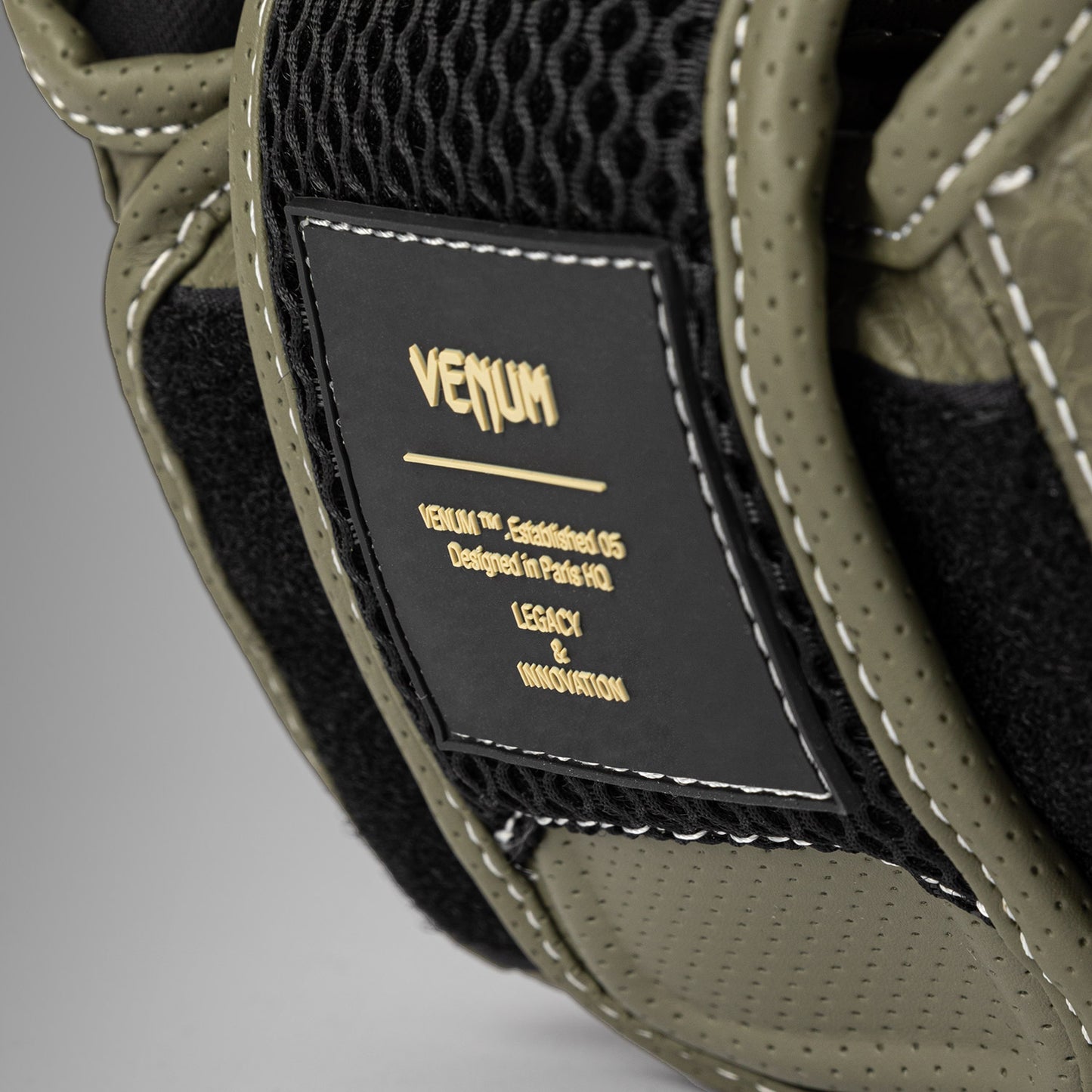 Venum Impact Evo Scales ヘッドギア – アーミーグリーン