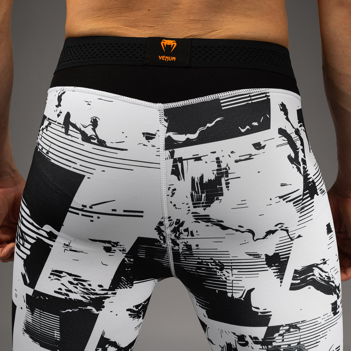 UFC Zenith by Venum Authentic Fight Week パフォーマンスタイツ メンズ - ホワイト