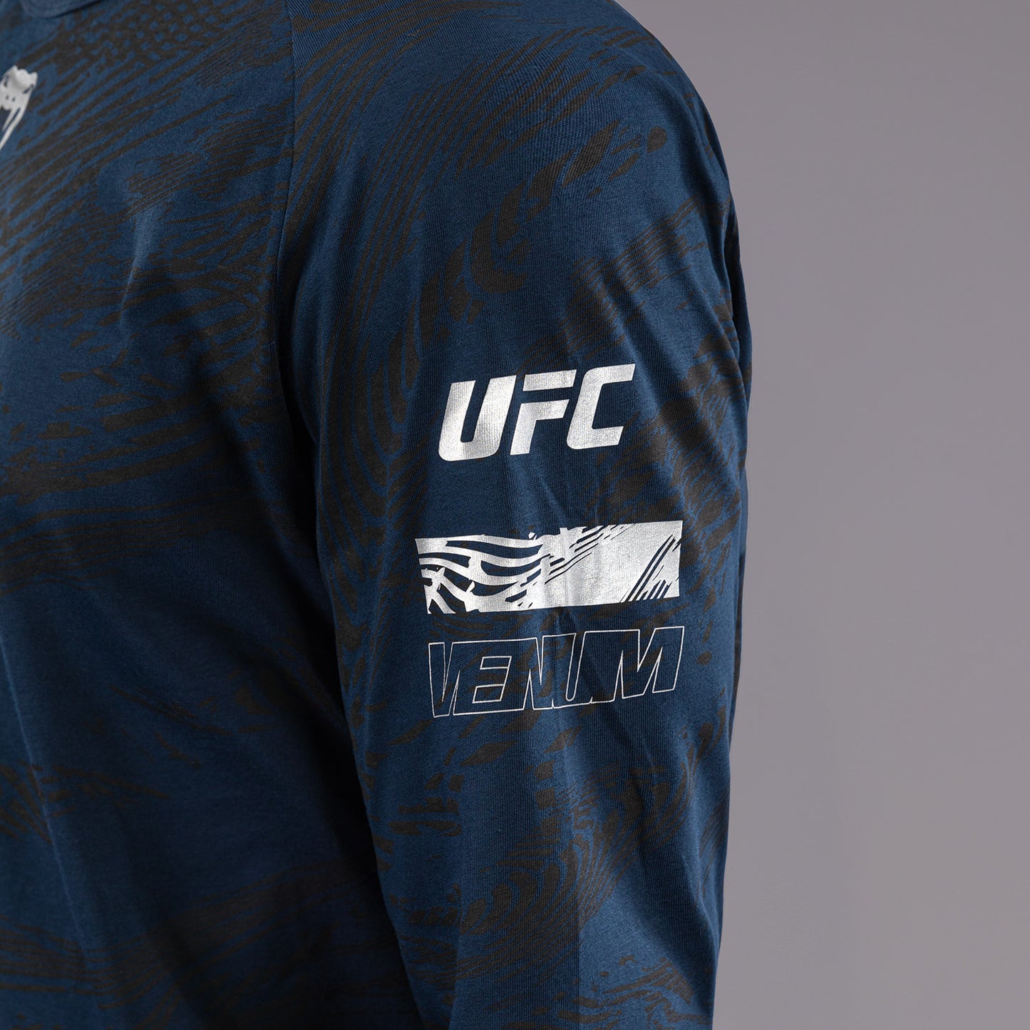 UFC Fusion by Venum Fight Week ロングスリーブTシャツ(男性用) - オーシャニックブルー