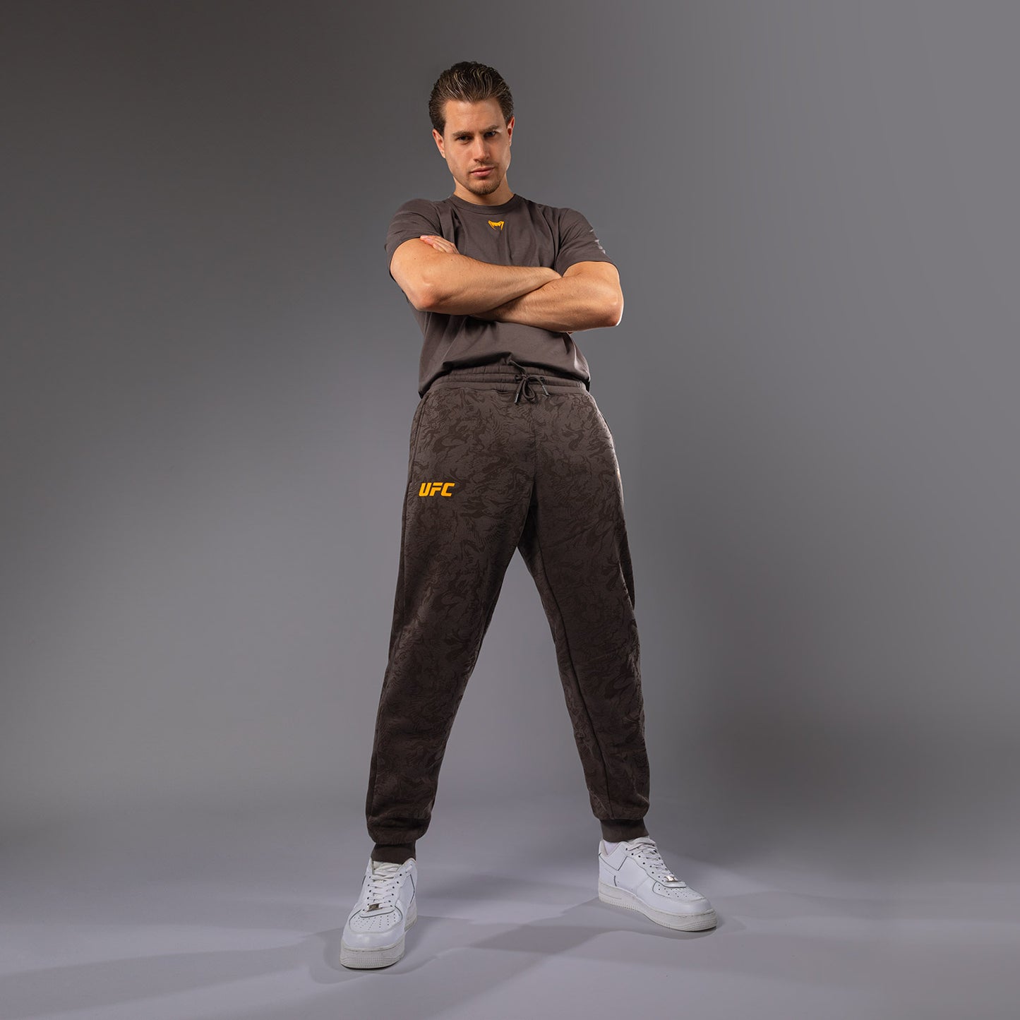 UFC Fusion by Venum Fight Week コットンパンツ(男性用) - アーセンブラウン
