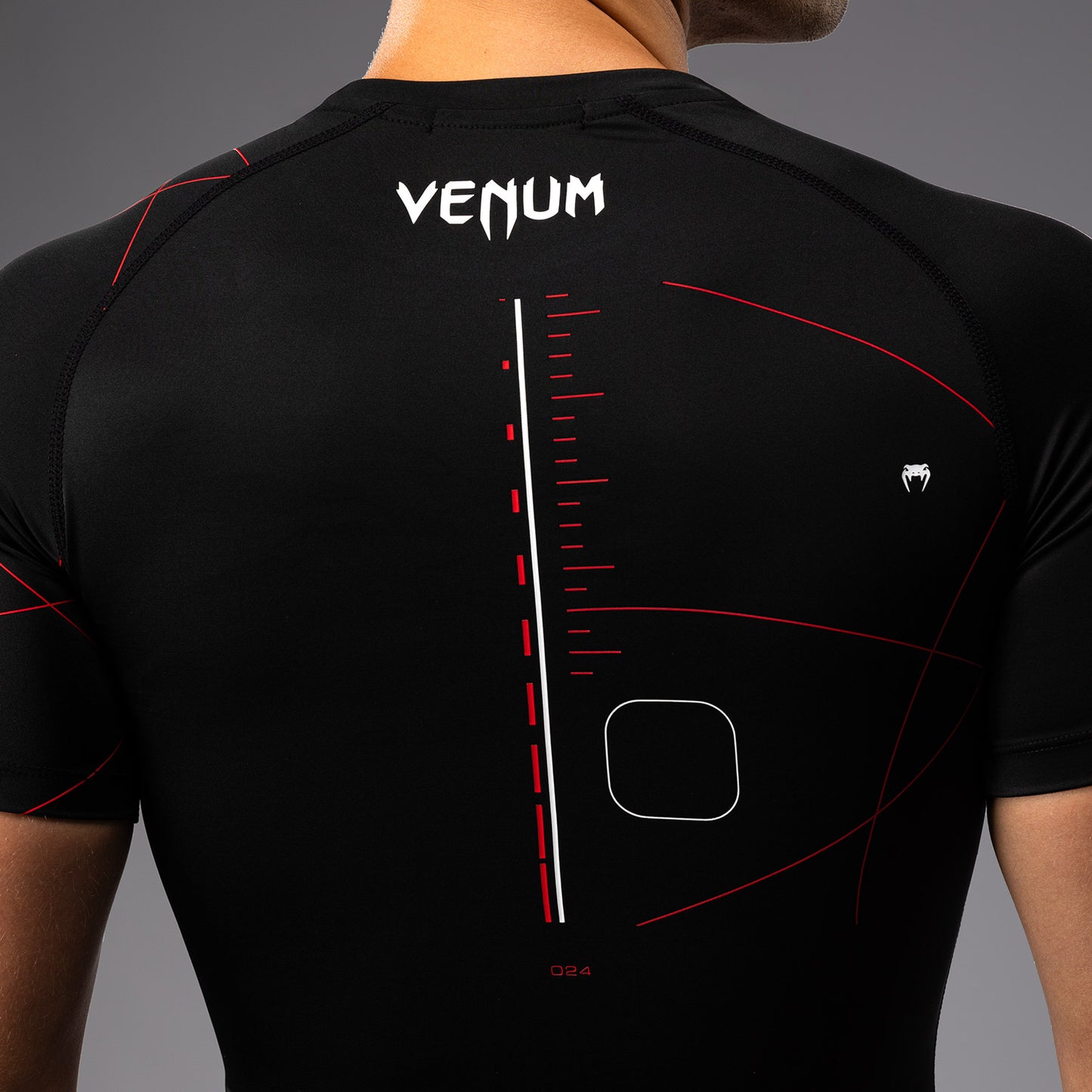 Venum Tactical XT メンズ・ショートスリーブ・ラッシュガード - ブラック/ファイヤーレッド