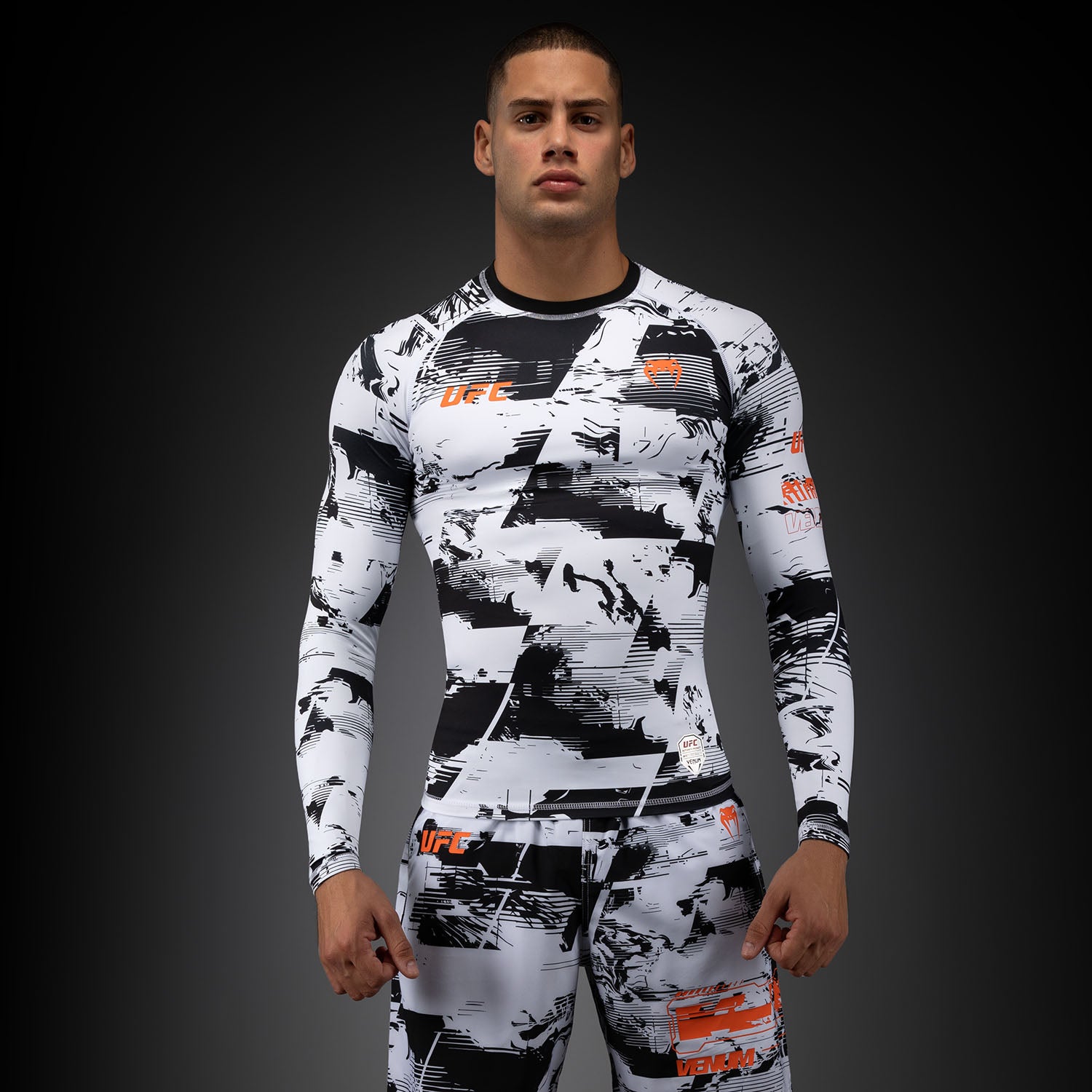 UFC［L］大人クール◎ヘビプリント◎総柄◎ポイントメッシュ◎ボクシングウェア dbc179a445d04659dee6f0caeacef3