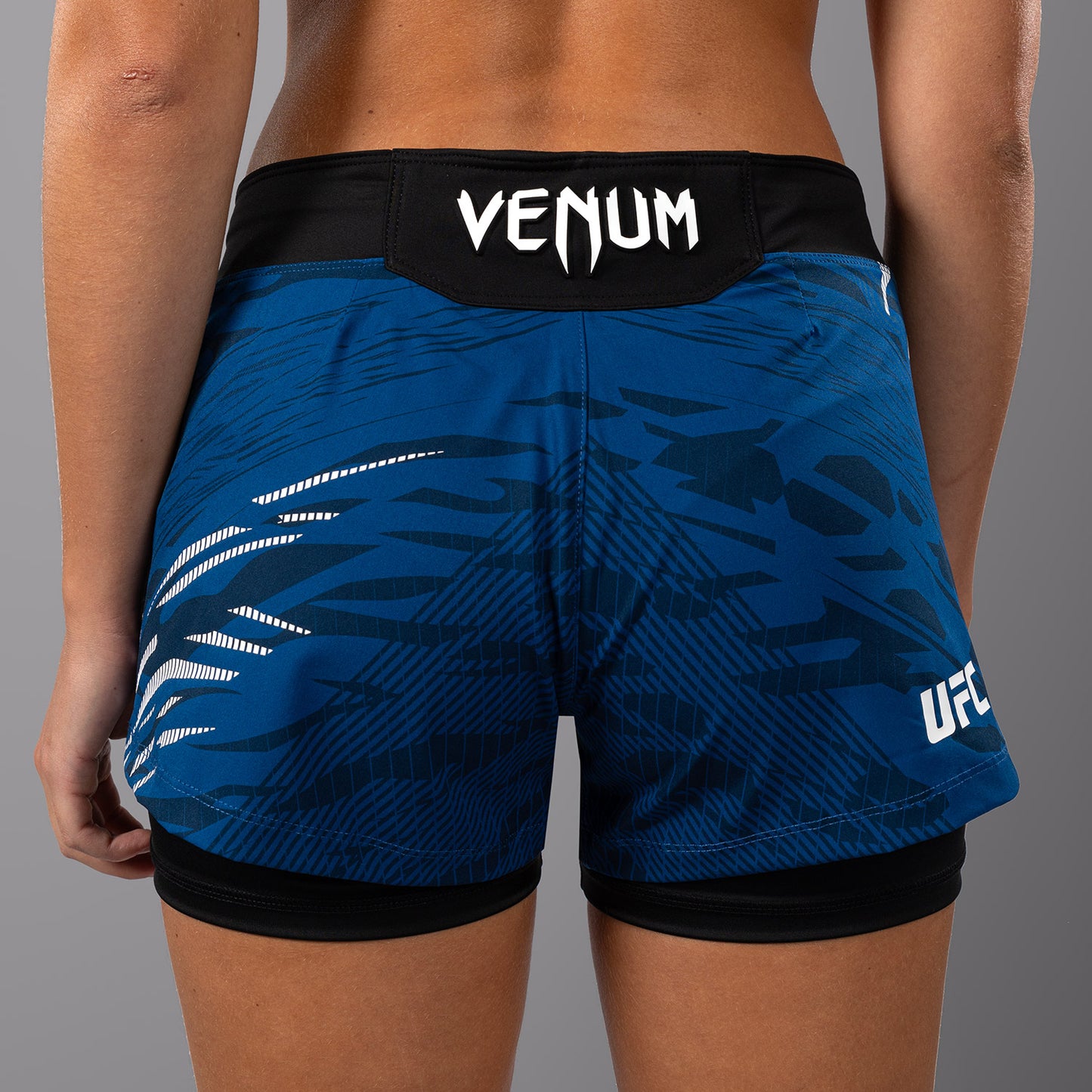 UFC Fusion by Venum Authentic Fight Night レスリングショーツ(女性用) - ブルー