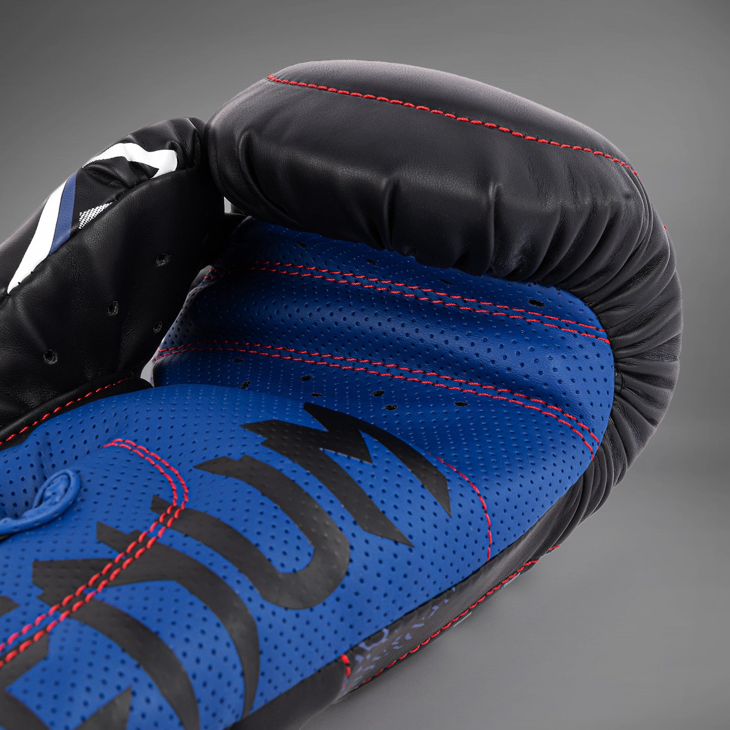 Venum x TEKKEN 8 - Jin Kazama ボクシンググローブ - 青/黒/白