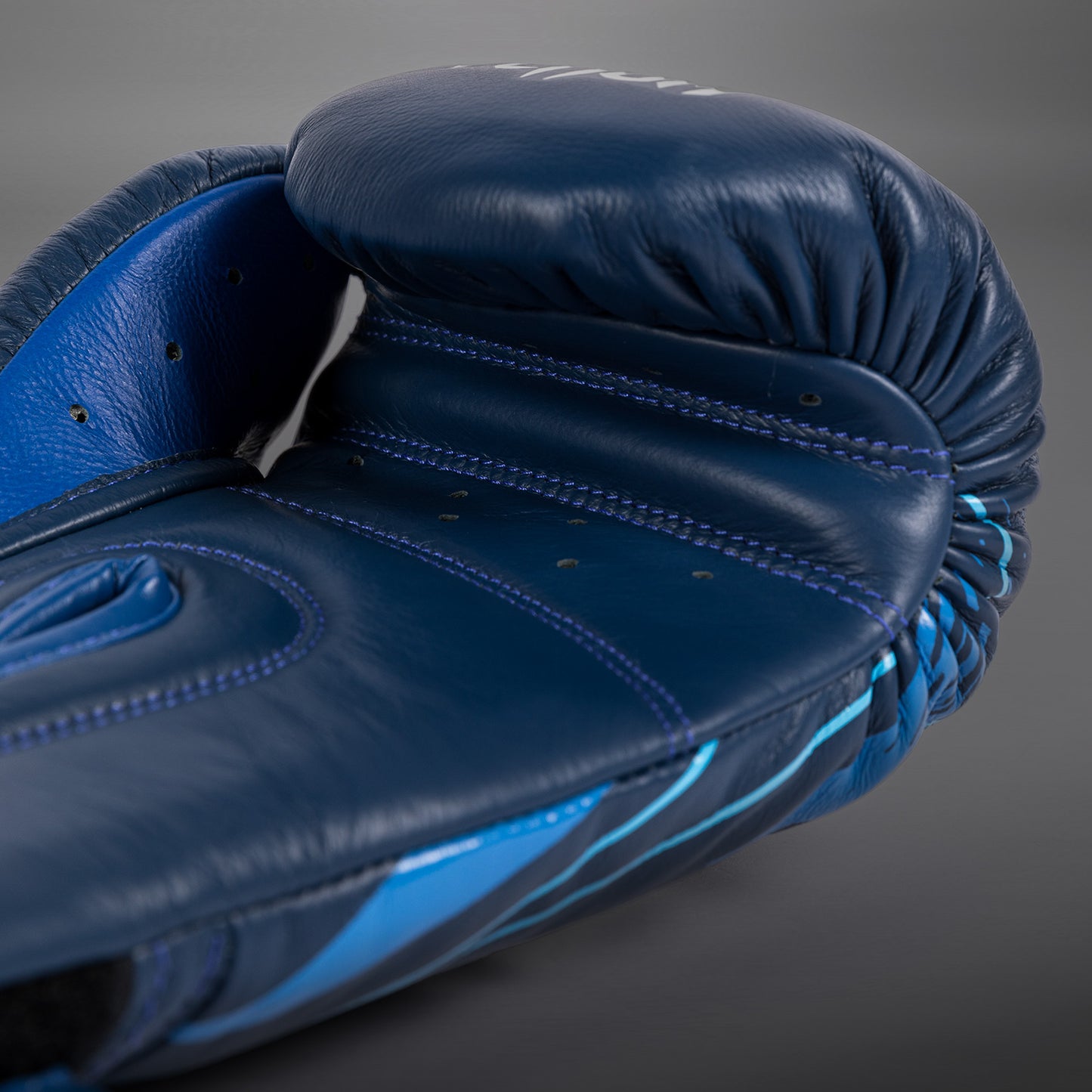 Venum x Top Rank Original ハンマー ボクシンググローブ - ネイビーブルー