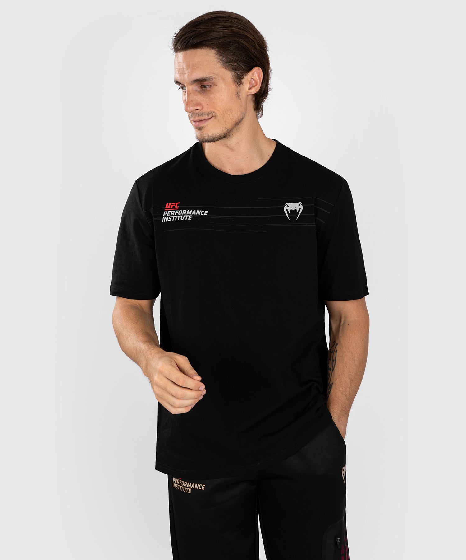 UFC Venum Performance Institute 2.0 メンズTシャツ - ブラック