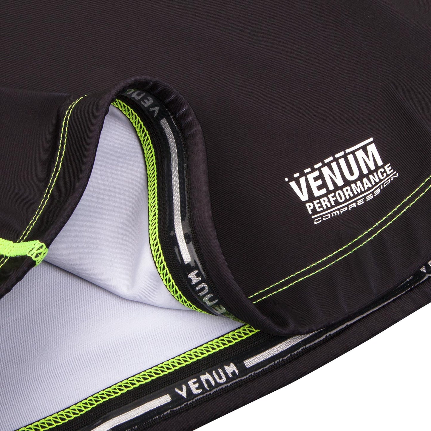 Venum Training Camp コンプレッション Tシャツ