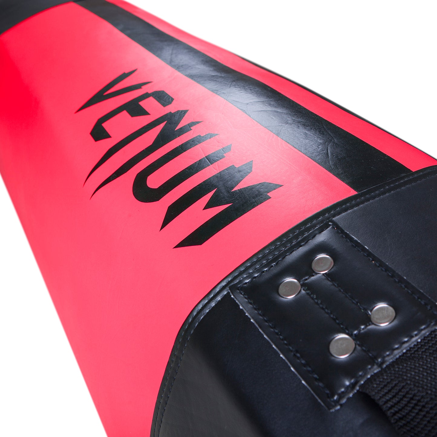 Venum Hurricane サンドバッグ:ブラック/ネオピンク、130cm、中綿なし
