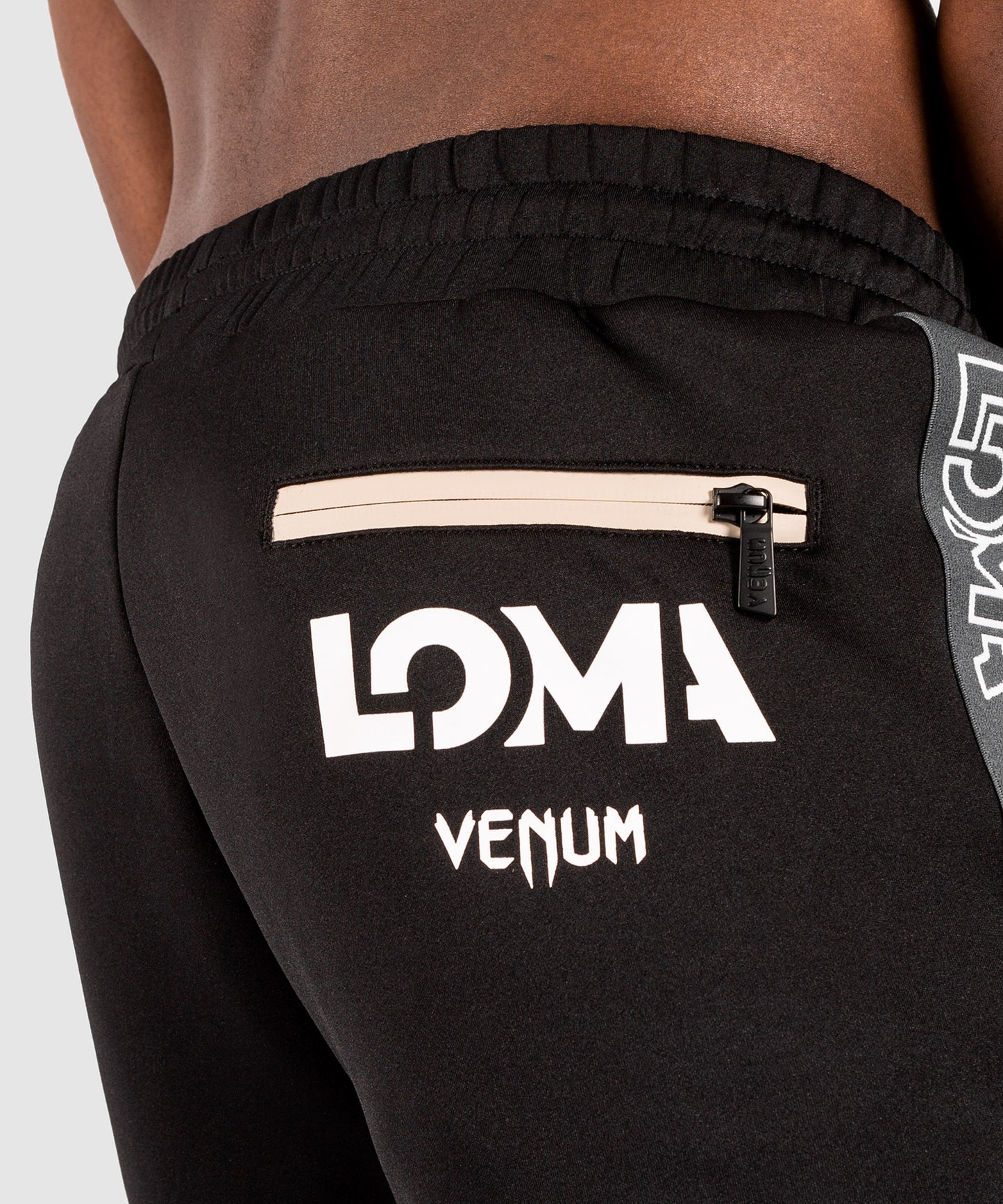 Venum Arrow ジョギングパンツ(LOMA を象徴するコレクション):ブラック/ホワイト