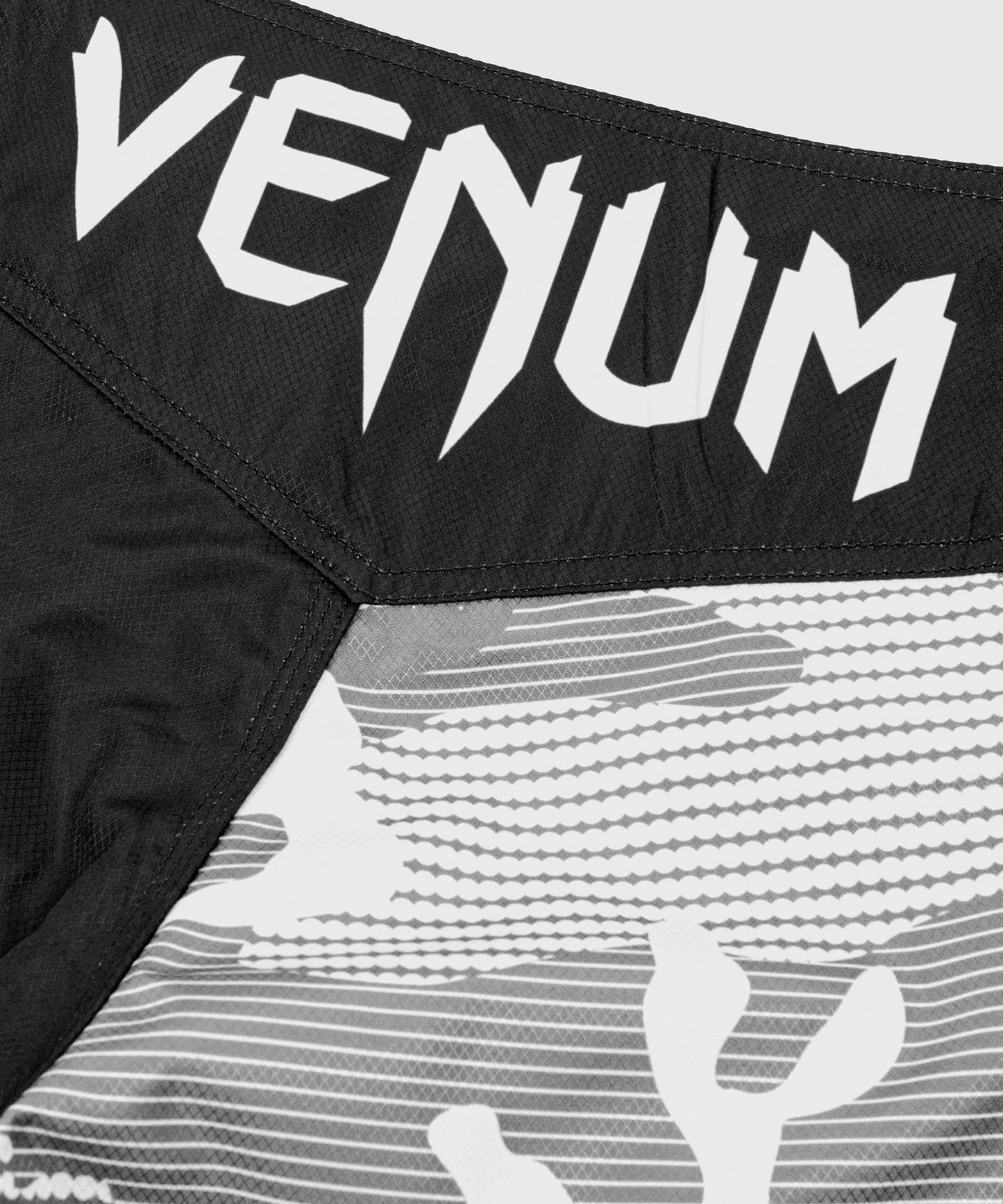 Venum Light 3.0 ファイトショーツ - アーバン・カモ