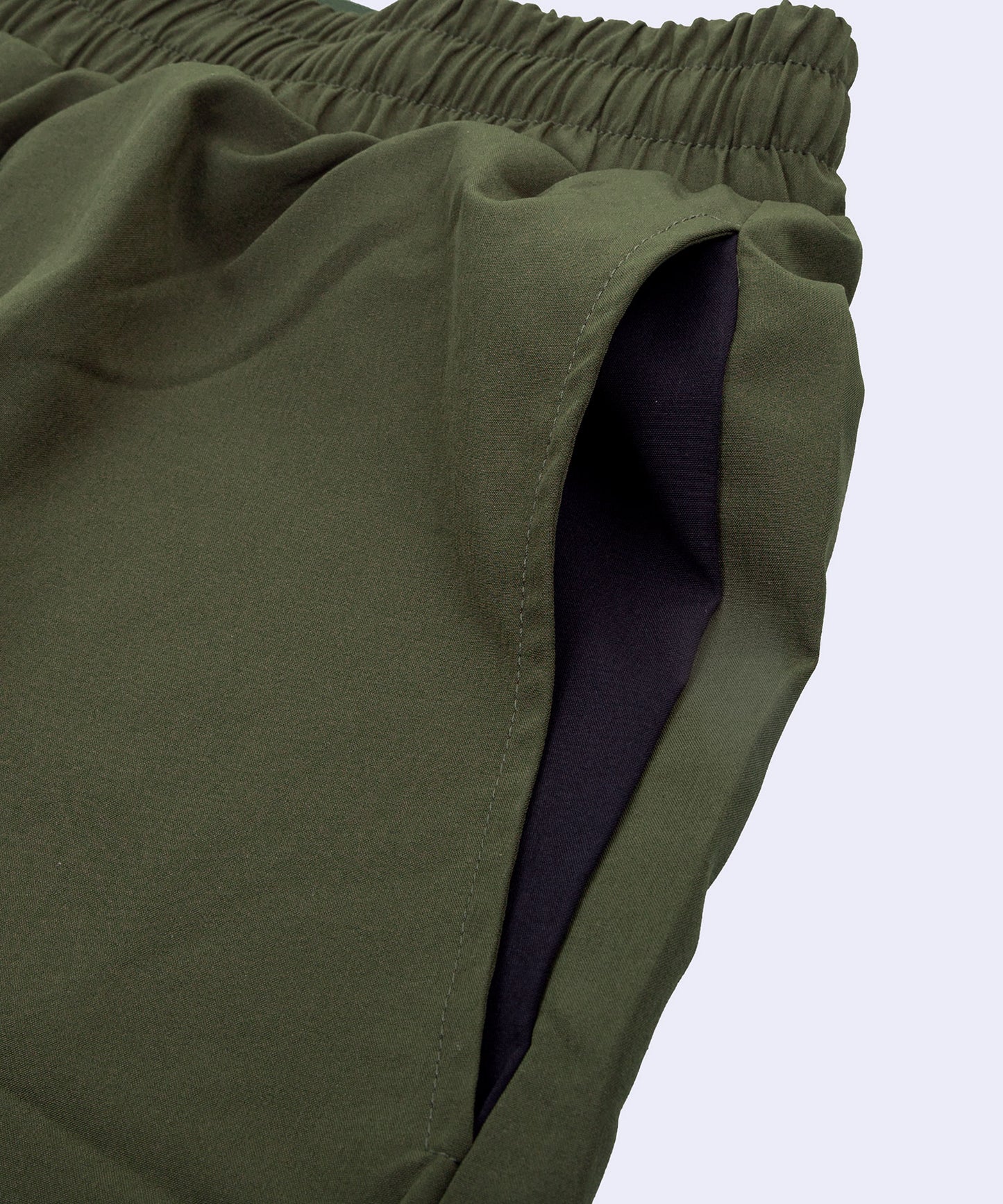 Venum Classic トレーニングショーツ - カーキ