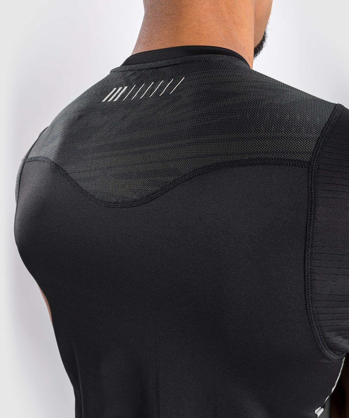 Venumテンペスト2.0ドライテックTシャツ - ブラック/グレー