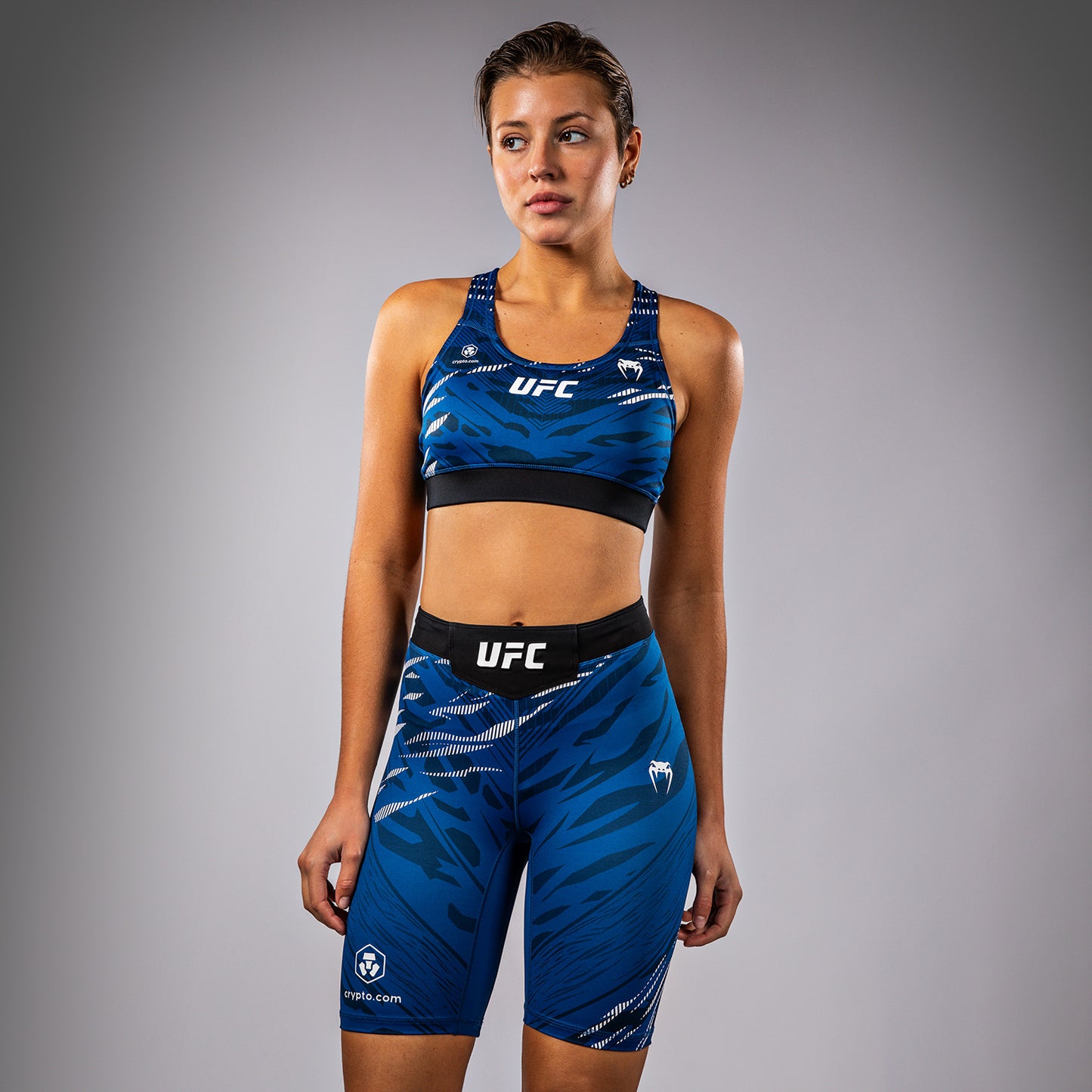 UFC Fusion by Venum Authentic Fight Night スポーツブラ（女性用） - ブルー
