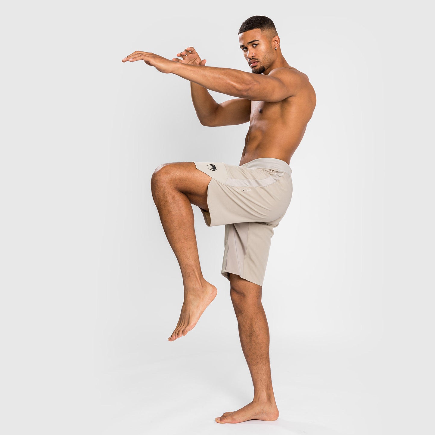Venum G-Fit エア ファイトショーツ - サンド