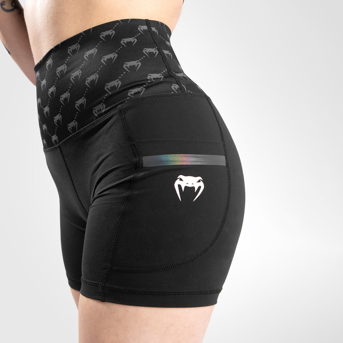 Venum女性用モノグラムバイクショーツ–ブラック/ピンクゴールド