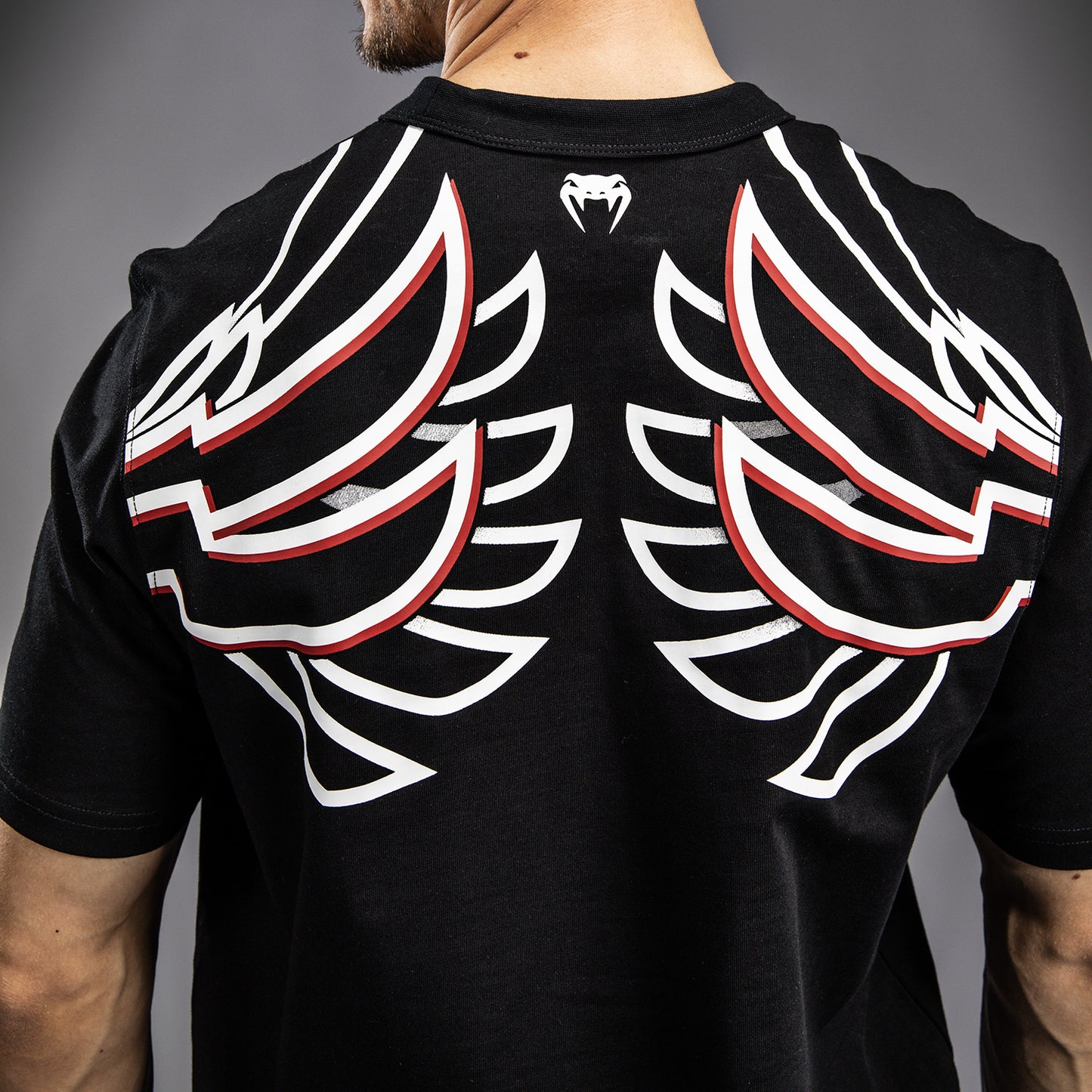 Venum x TEKKEN 8 - Jin Kazama Tシャツ - ブラック/ブラック/ホワイト