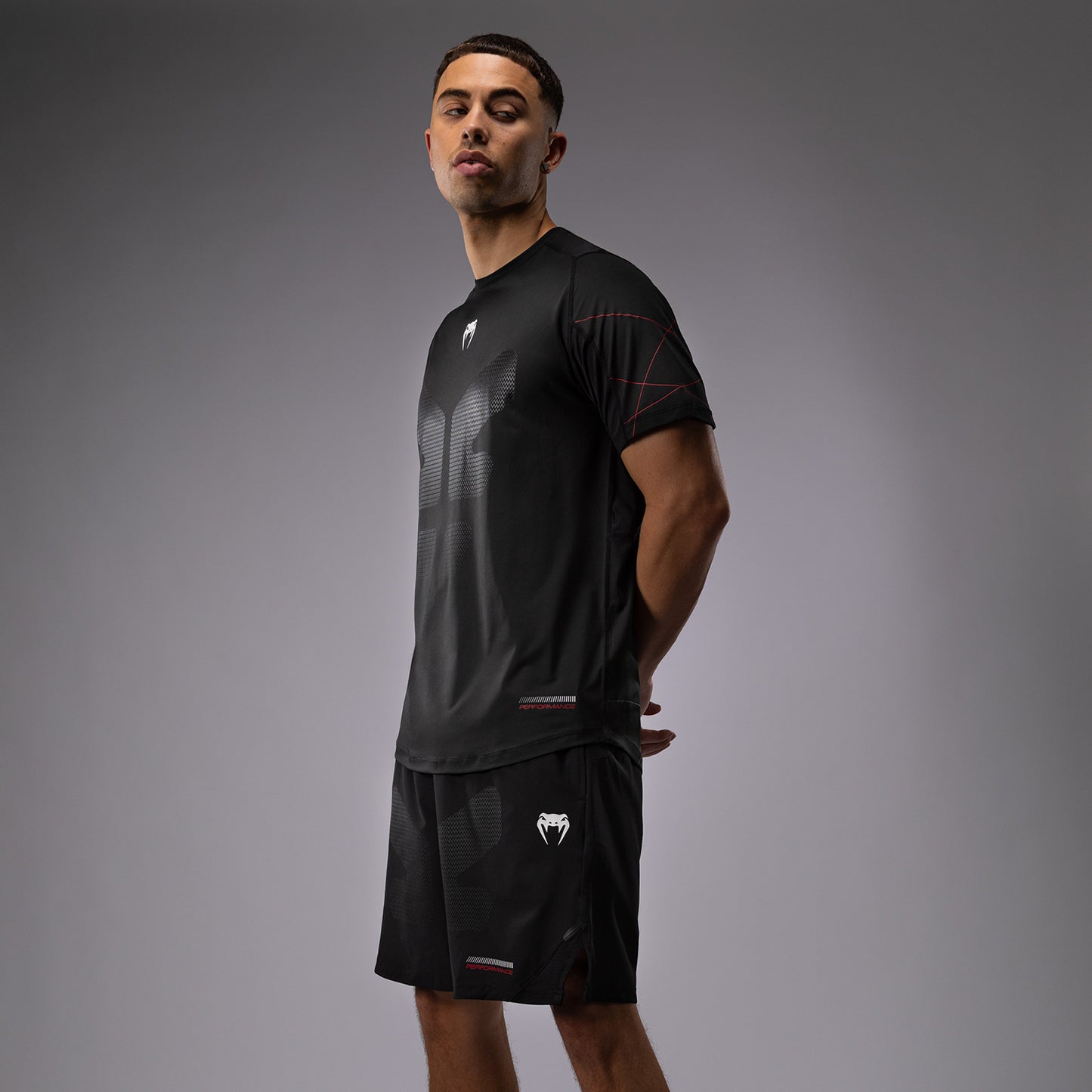 Venum Tactical XT メンズ・ドライ・テックTシャツ - ブラック／ファイヤーレッド