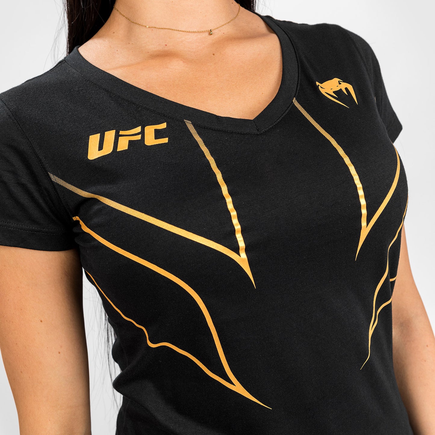UFC Venum Fight Night 2.0 レプリカ 女性用Tシャツ - Champion