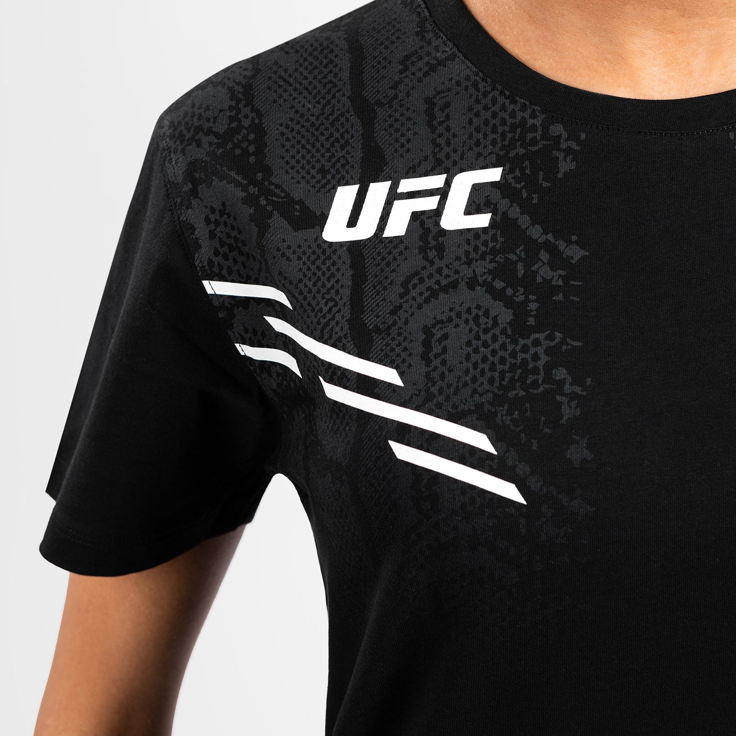 UFC Adrenaline by Venum Replica 女性用半袖Tシャツ - ブラック