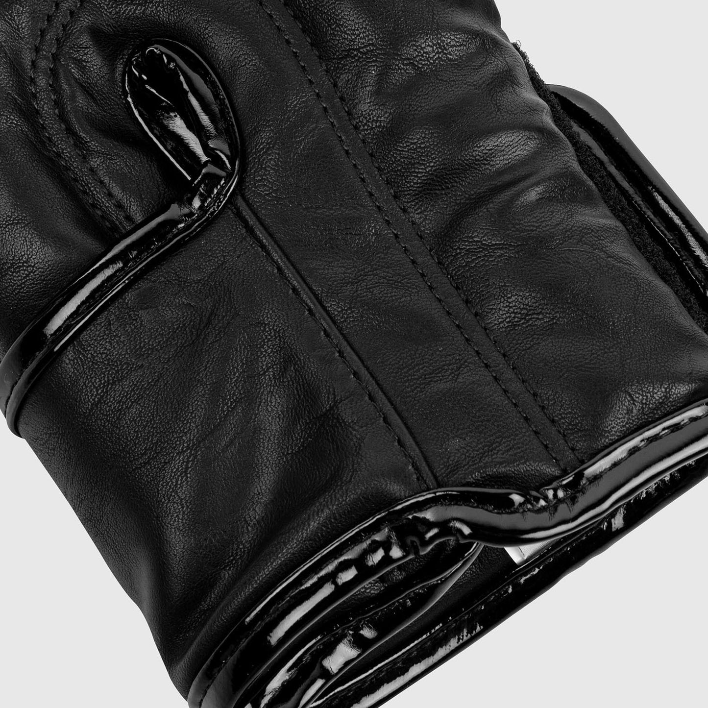 Venum Impact ボクシンググローブ