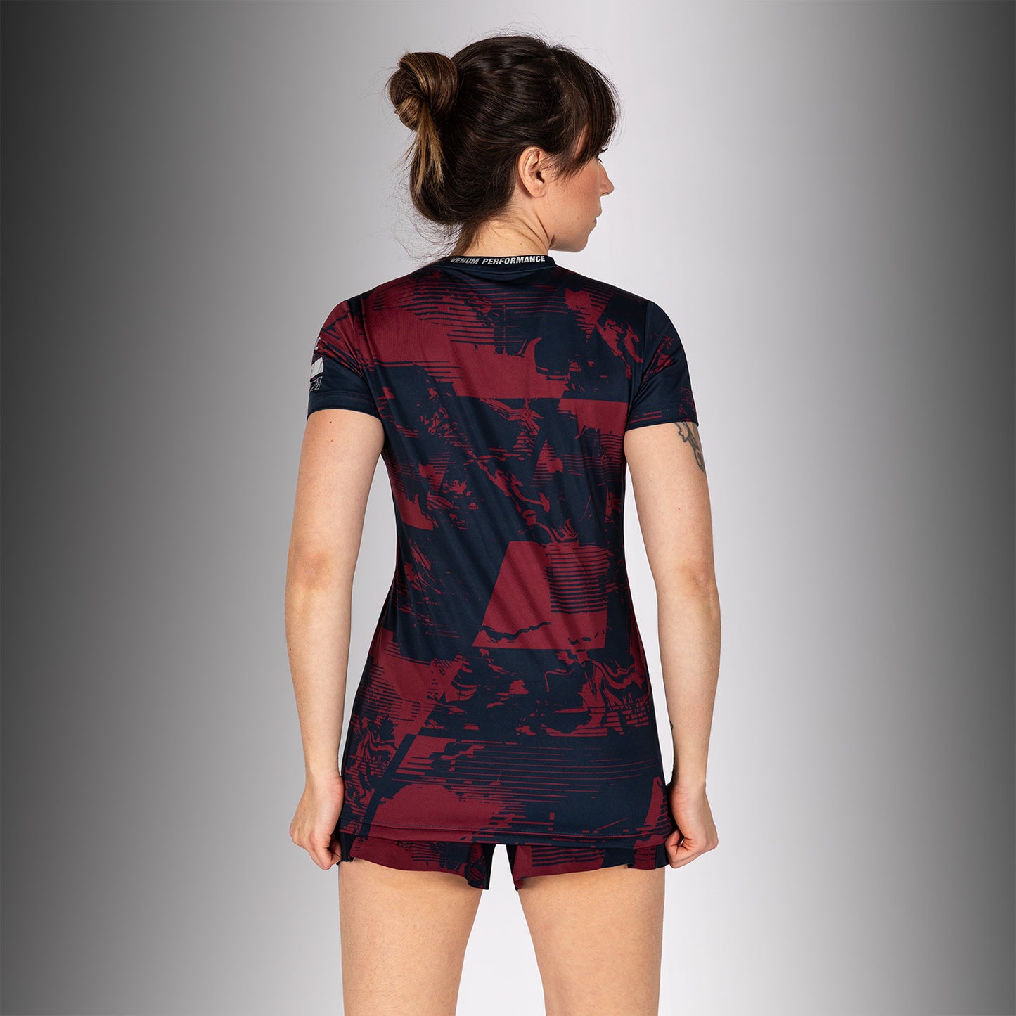 UFC Zenith by Venum Authentic Fight Week パフォーマンス半袖Tシャツ レディース - ネイビーブルー/バーガンディ/シルバー
