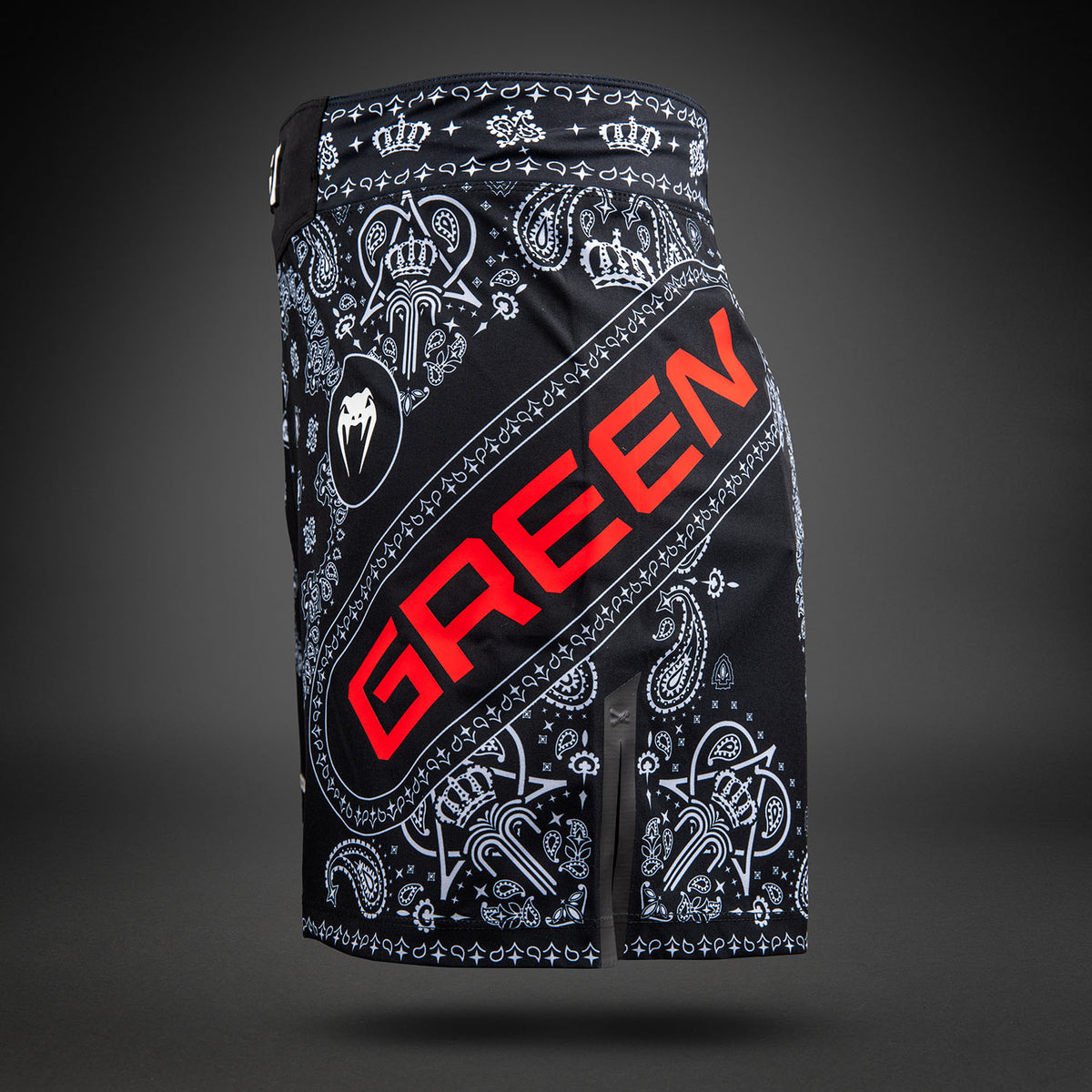 Venum UFC Unrivaled by Venum メンズ King Green ショートフィット ファイトショーツ – ブラック