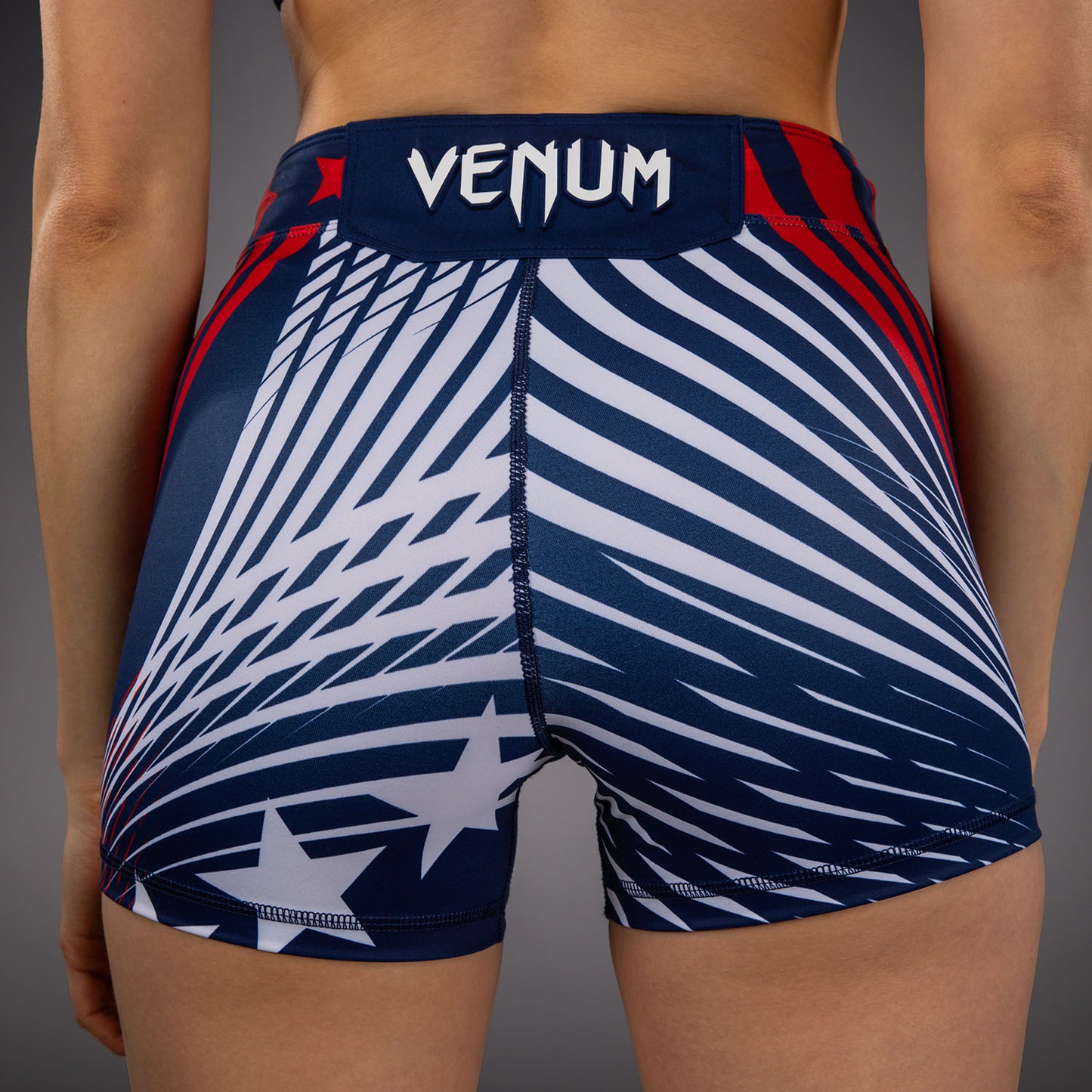 UFC Freedom 250 by Venum レディース Authentic ヴァーリトゥード ショーツ ショートフィット - ブルー