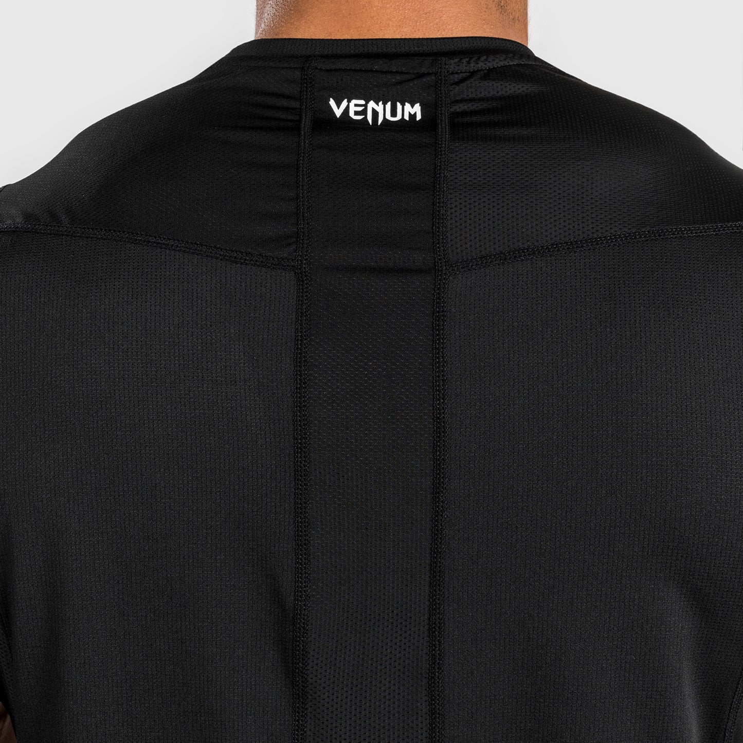 Venum Attack Dry-Tech Tシャツ - ブラック