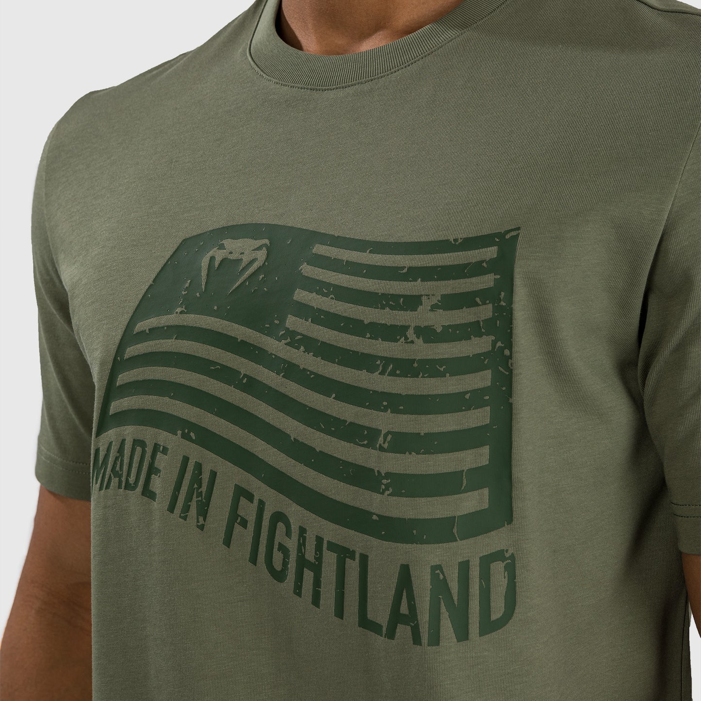 Venum Made in FightlandT シャツ - カーキ