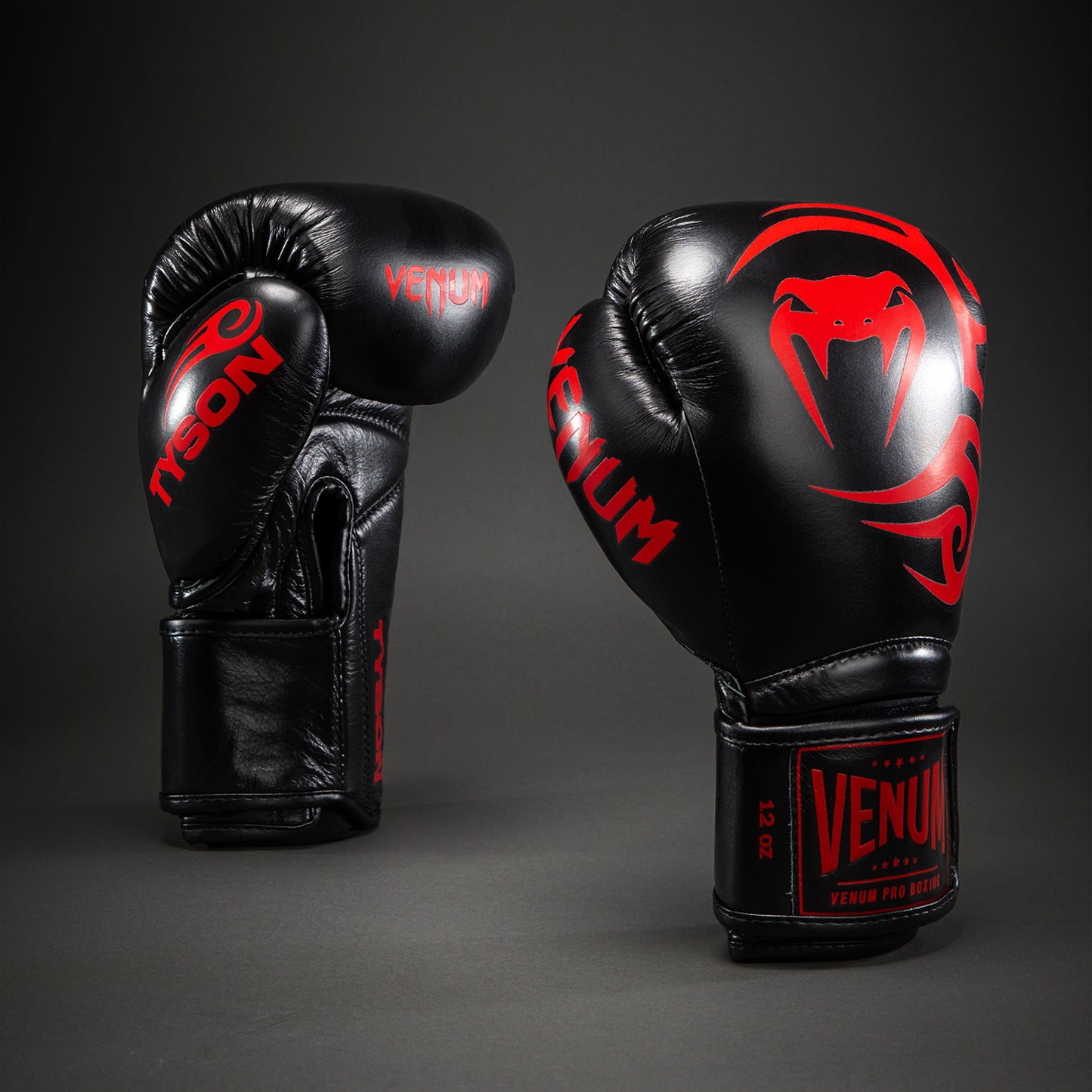 Venum Giant 2.0 Mike Tyson Pro ボクシンググローブ – ブラック/レッド
