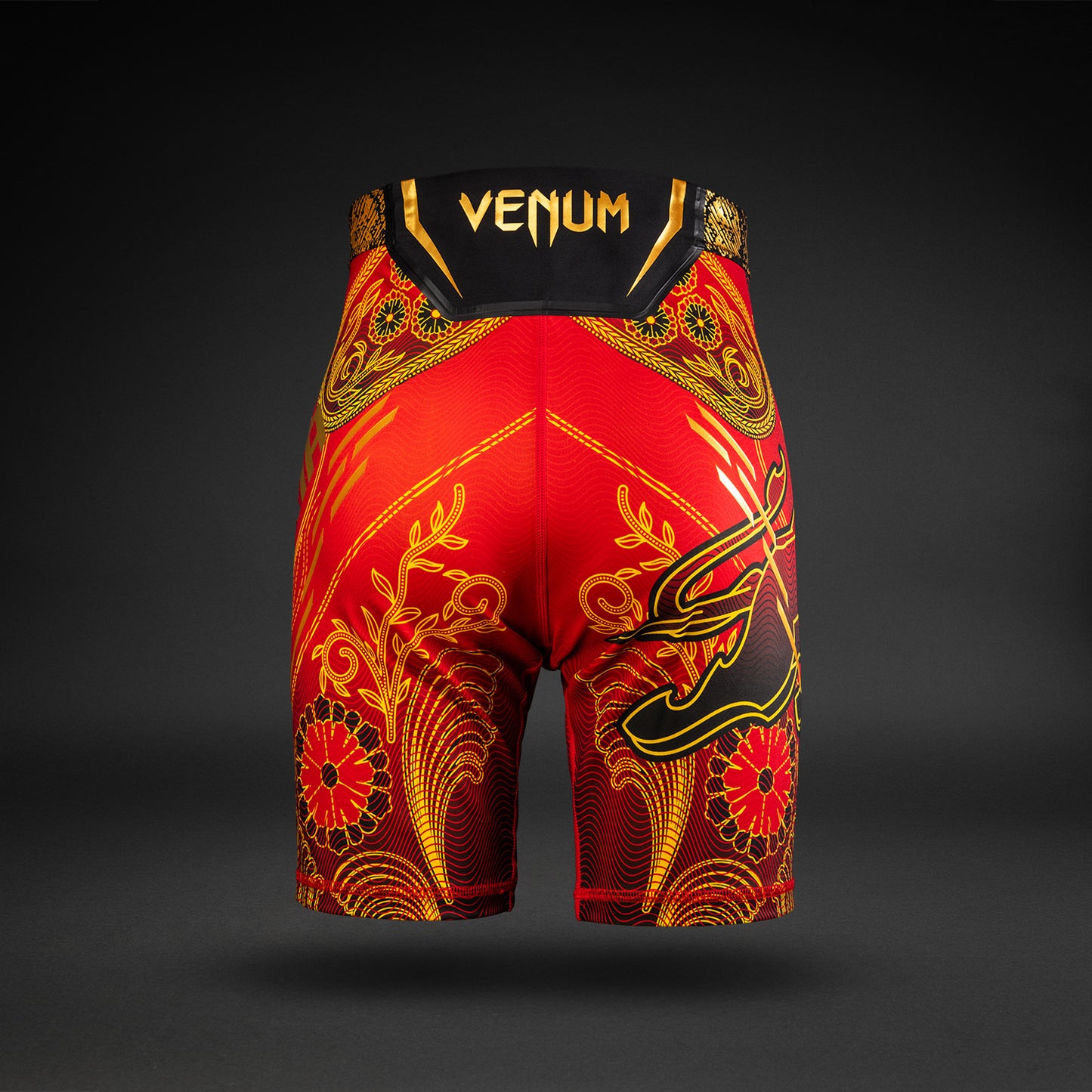 UFC Unrivaled by Venum Ilia Topria 男性・バレ・トゥード・ショート - レッド