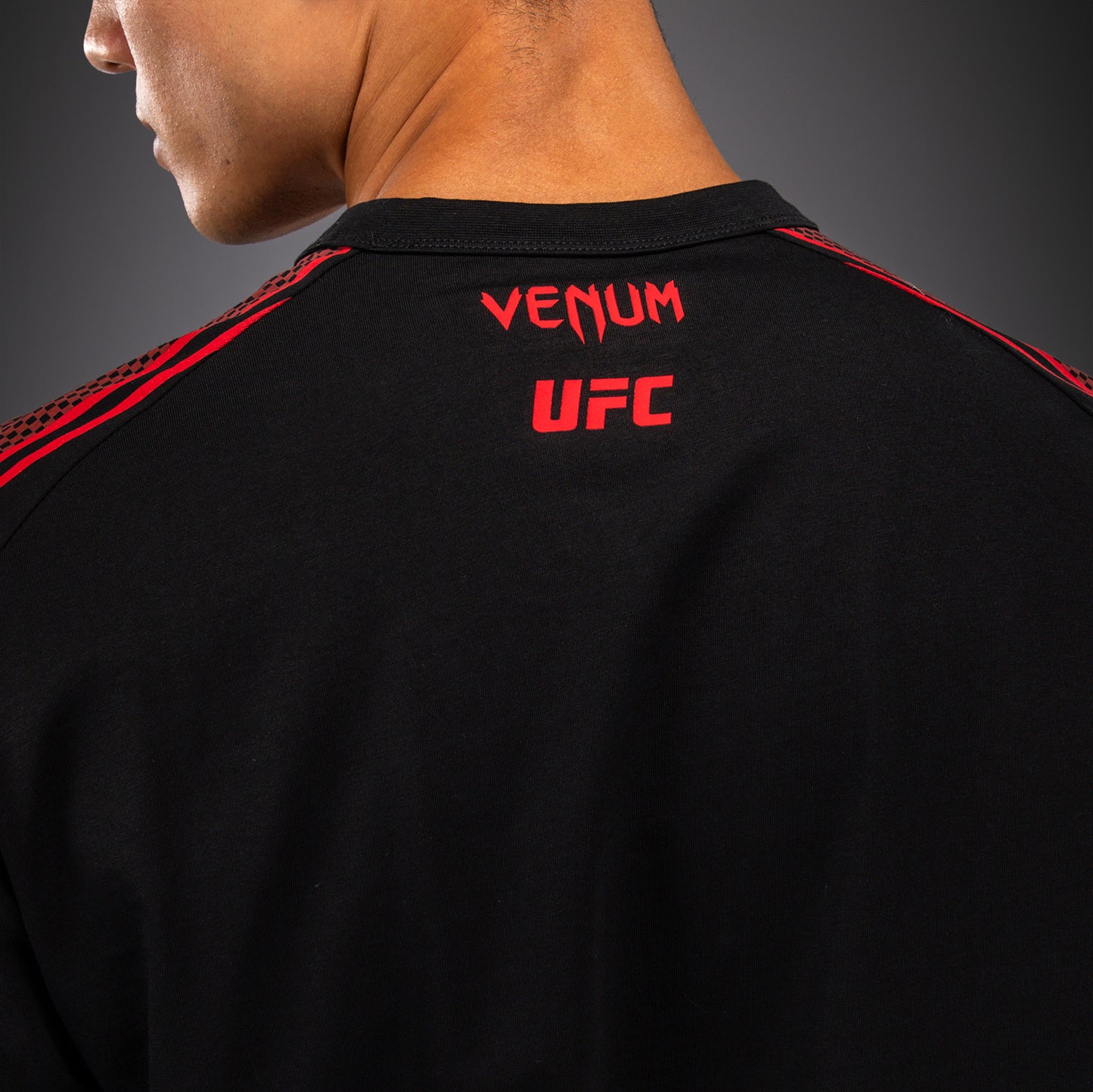 Venum UFC Unity by Venum Authentic Fight Week メンズ 長袖Tシャツ - ブラック