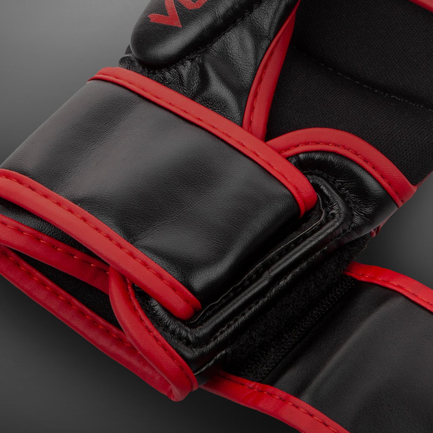 Venum Challenger 3.0  スパーリンググローブ - 黒/赤