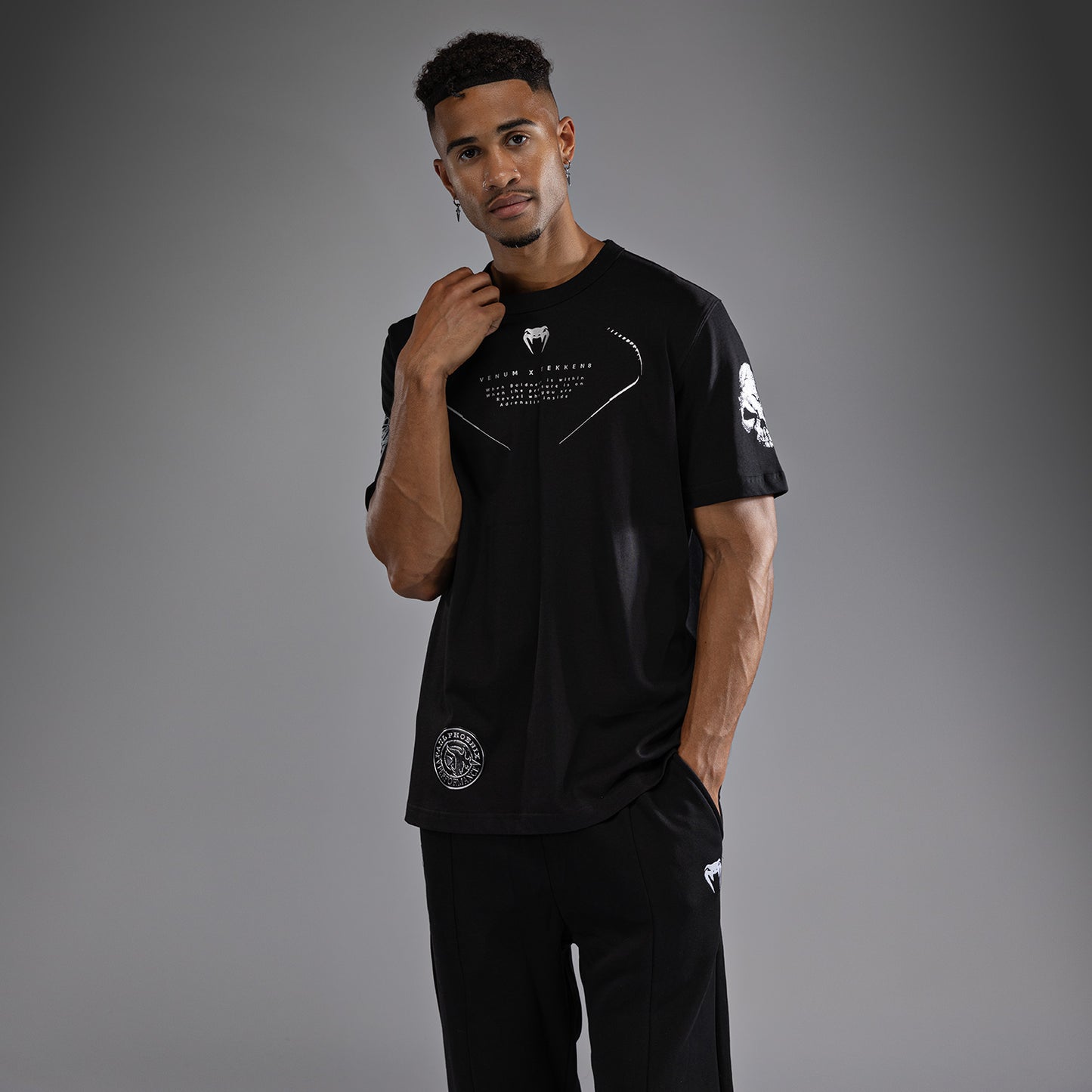 Venum x TEKKEN 8 - Paul Phoenix Tシャツ - ブラック