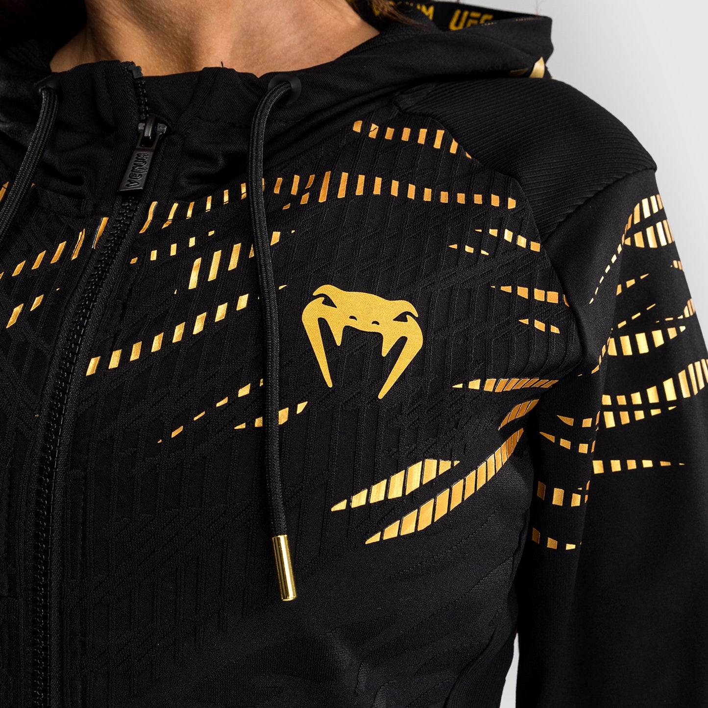 UFC Fusion by Venum Authentic Fight Night フード付きスウェットシャツ（女性用） - チャンピオン