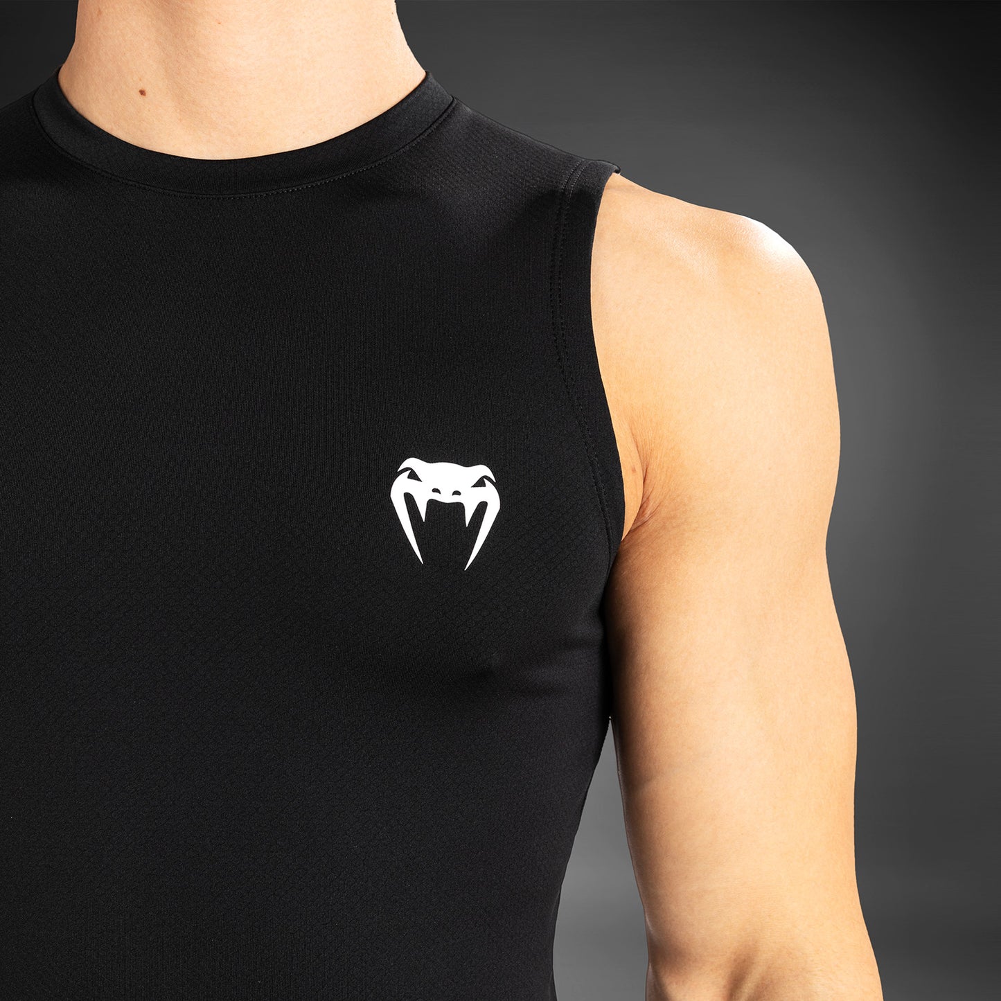 Venum Contender メンズ・ノースリーブ・ラッシュガード - ブラック／ホワイト