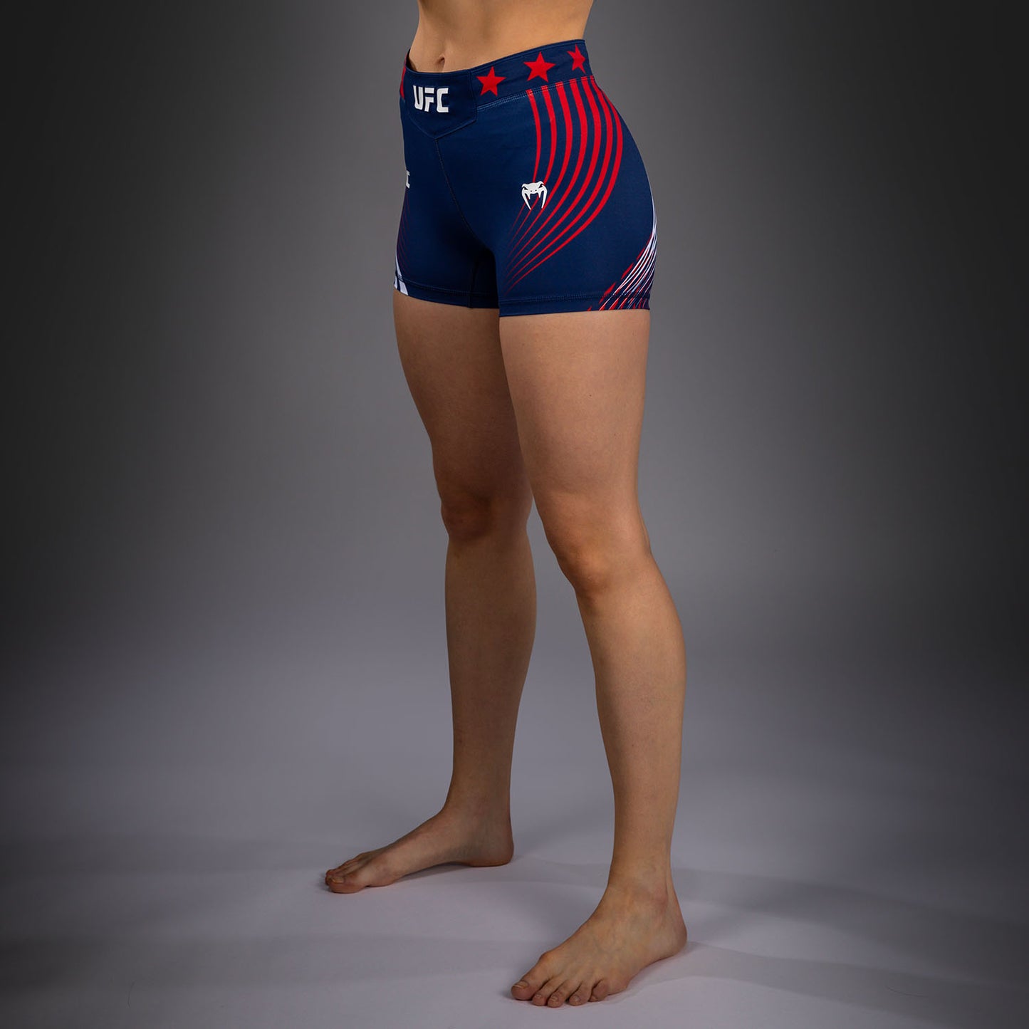 UFC Freedom 250 by Venum レディース Authentic ヴァーリトゥード ショーツ ショートフィット - ブルー