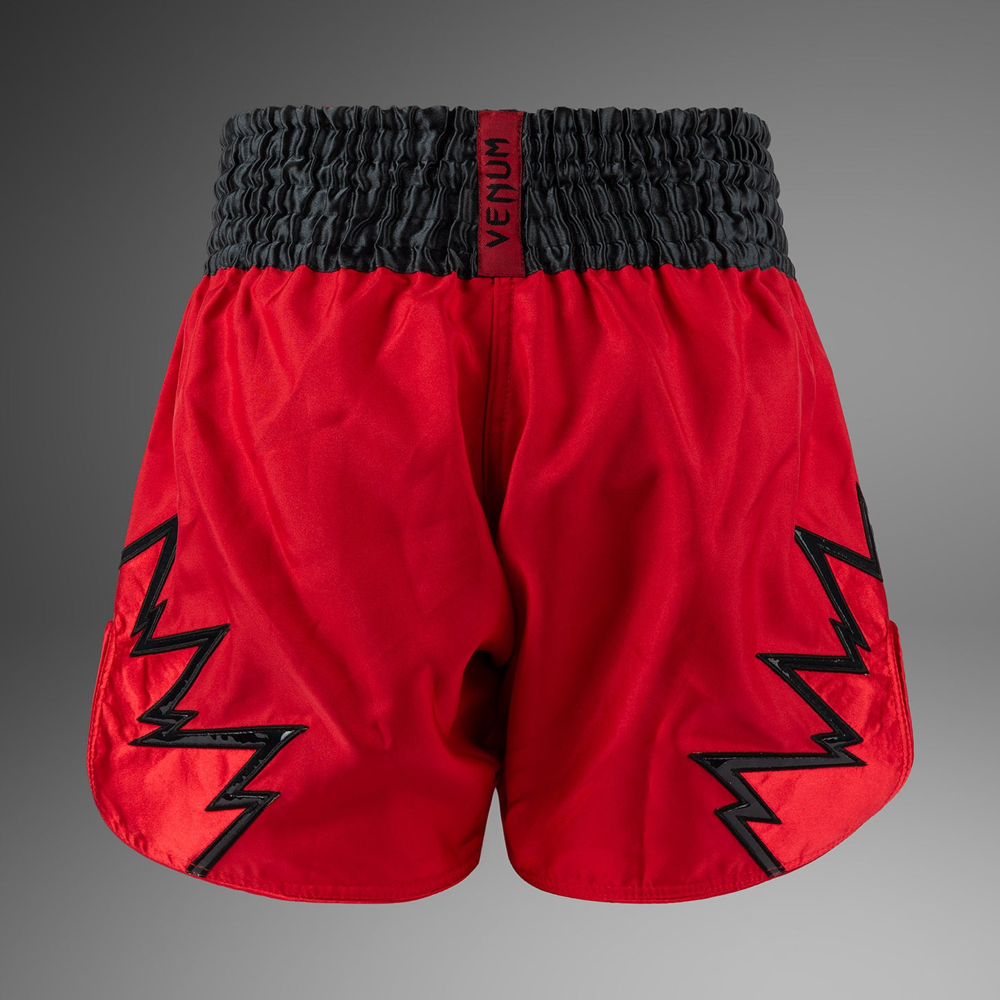 Venum Inferno Muay Thai ショーツ - レッド/チャコールグレー/ブラック
